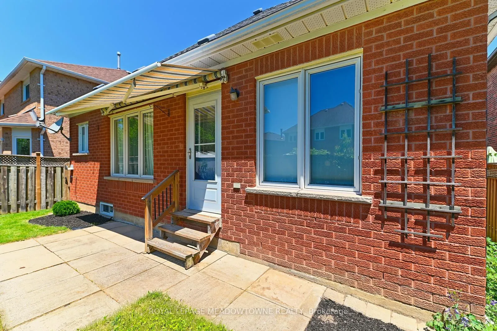 16 Harrop Avenue