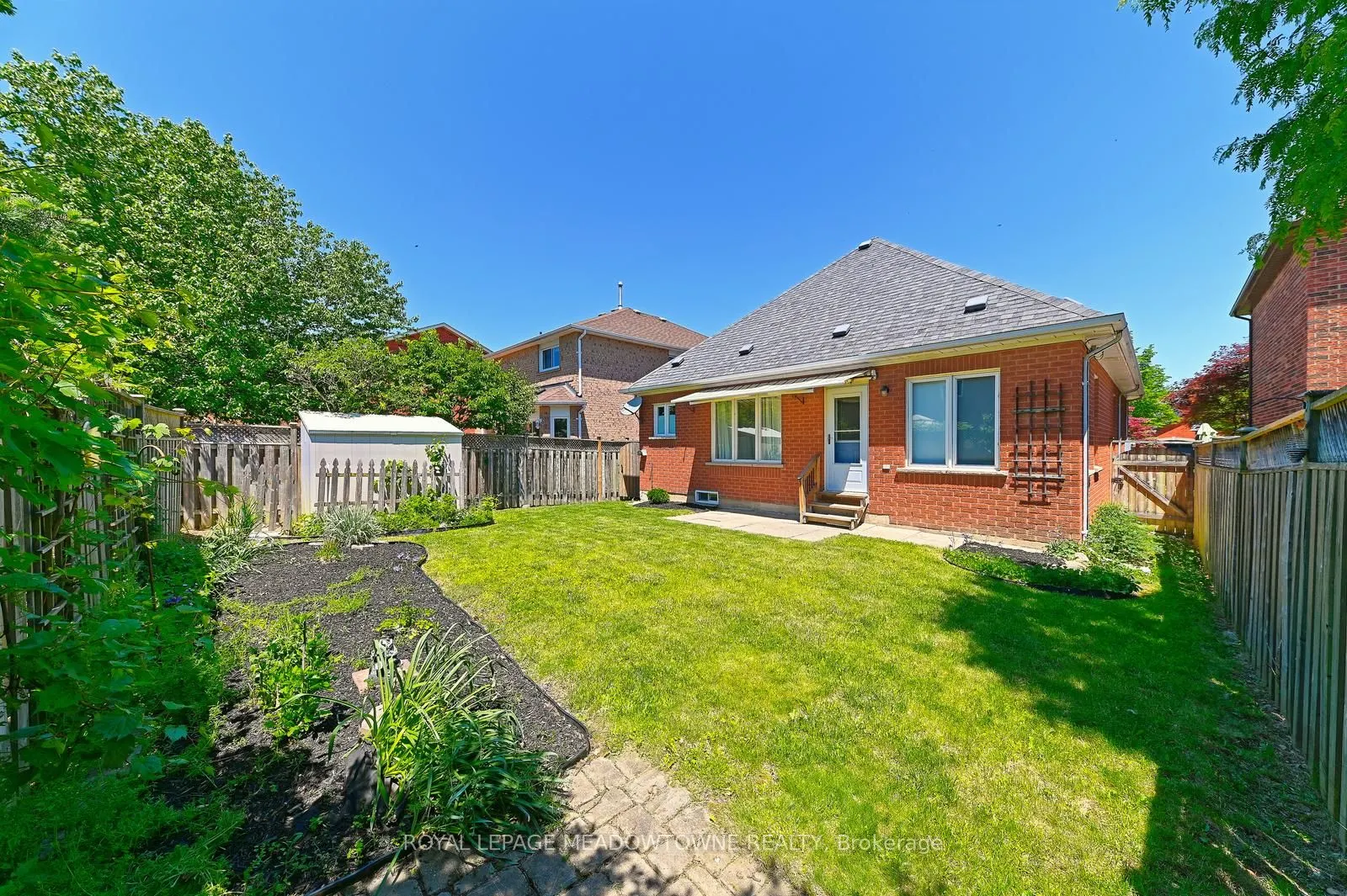 16 Harrop Avenue