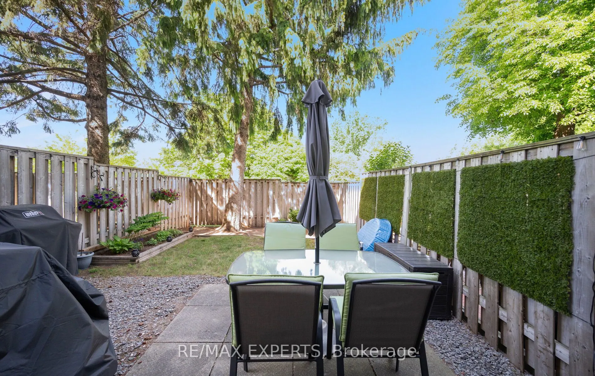 161 Moregate Crescent #15