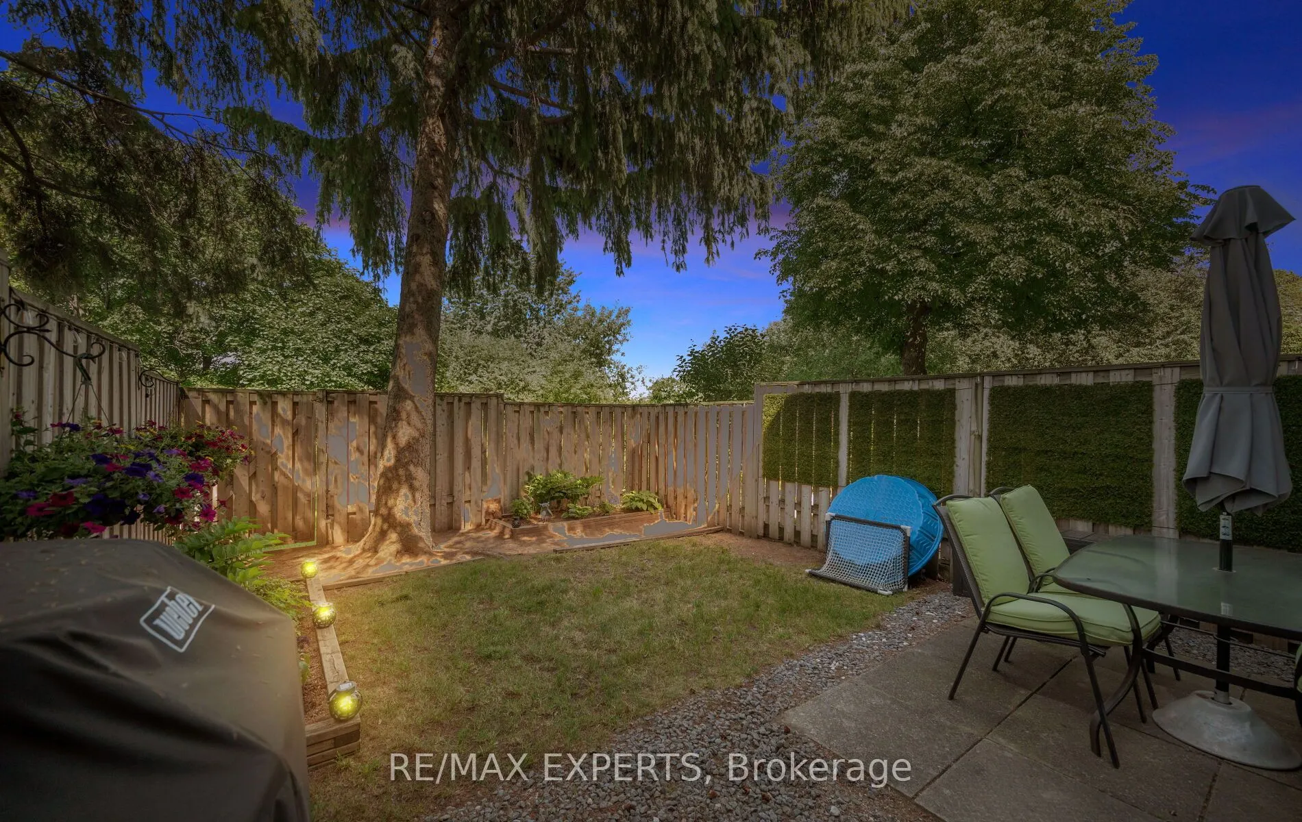 161 Moregate Crescent #15