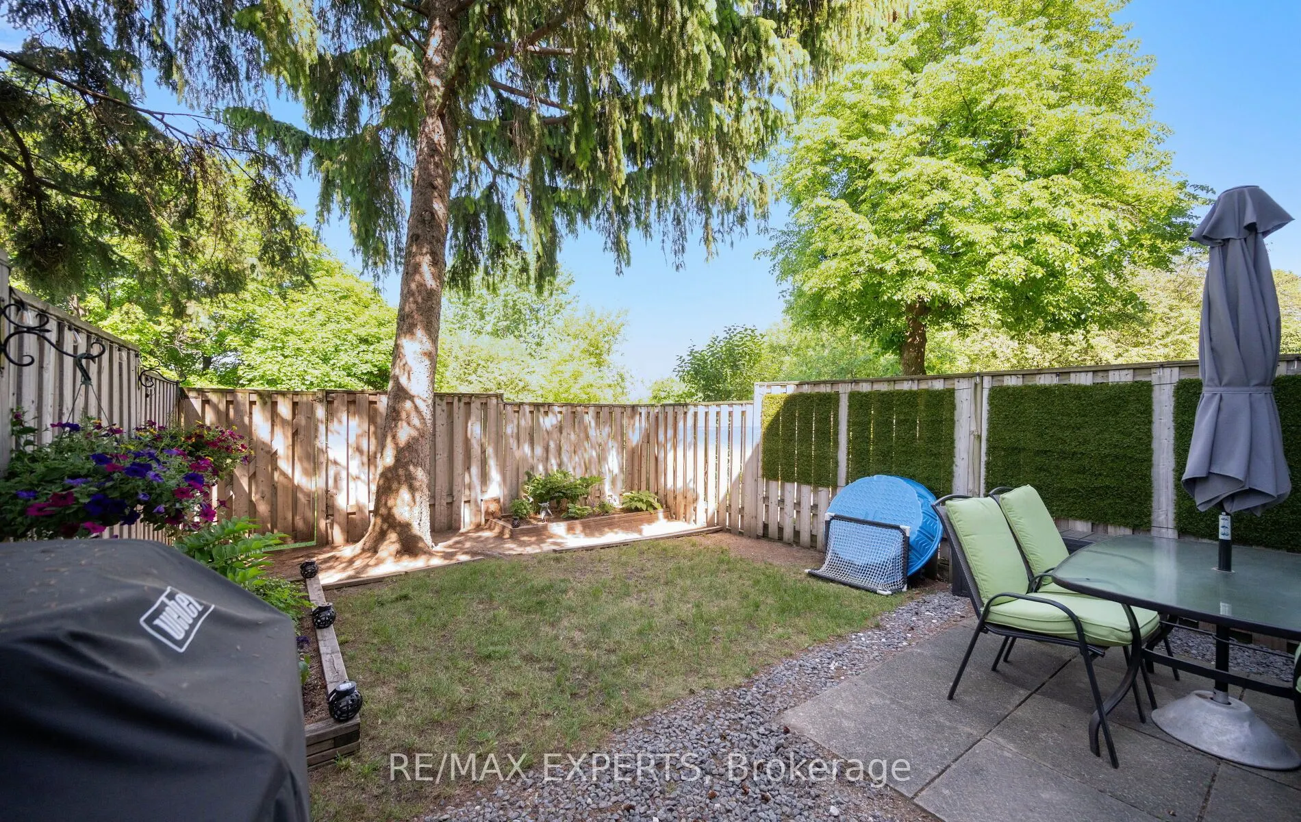 161 Moregate Crescent #15