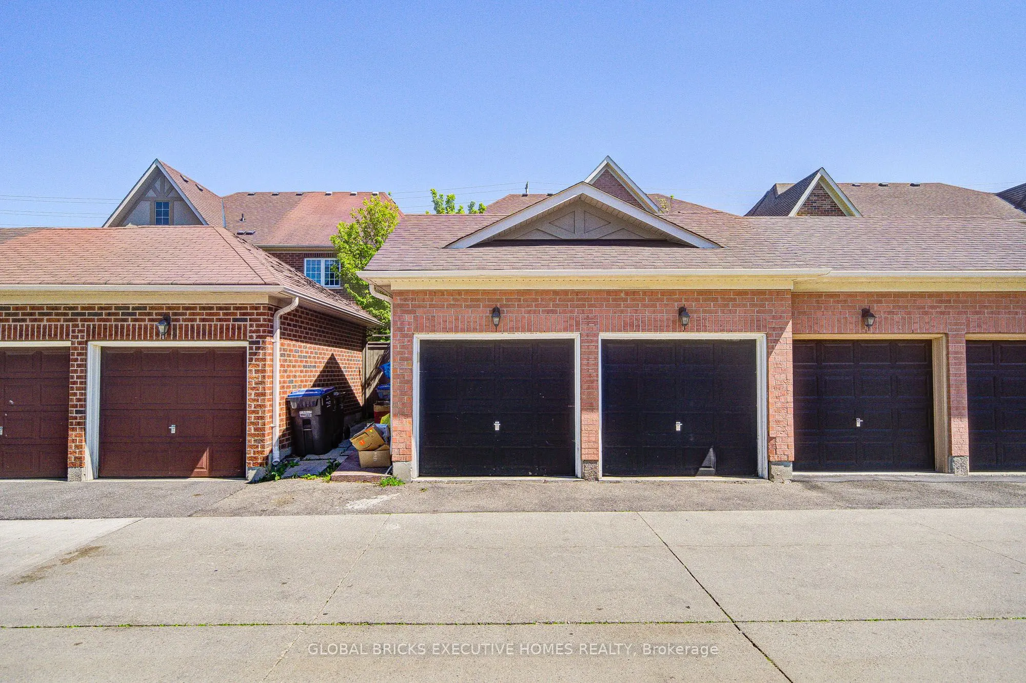 3885 Eglinton Avenue