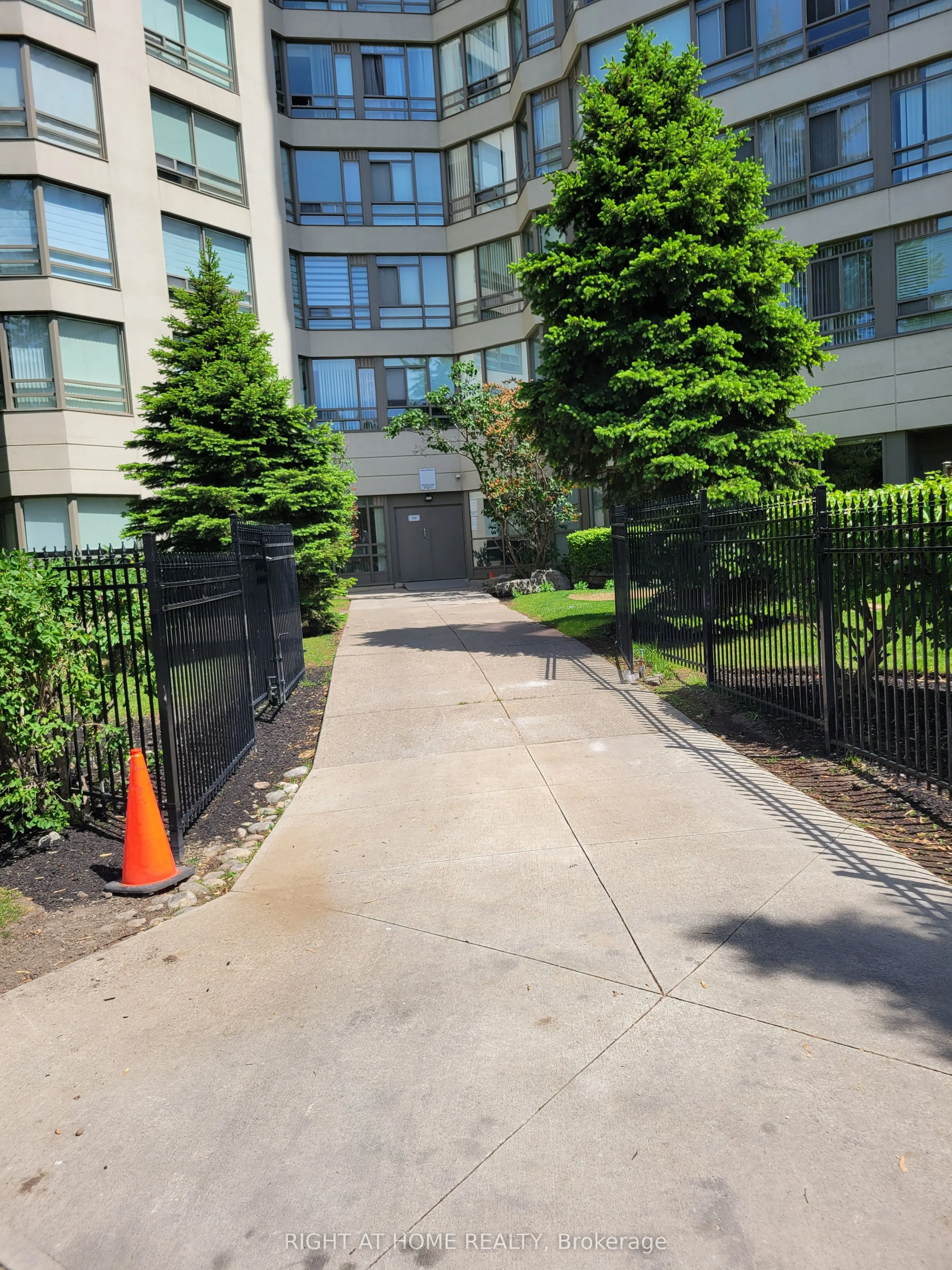 75 King Street E #PH2