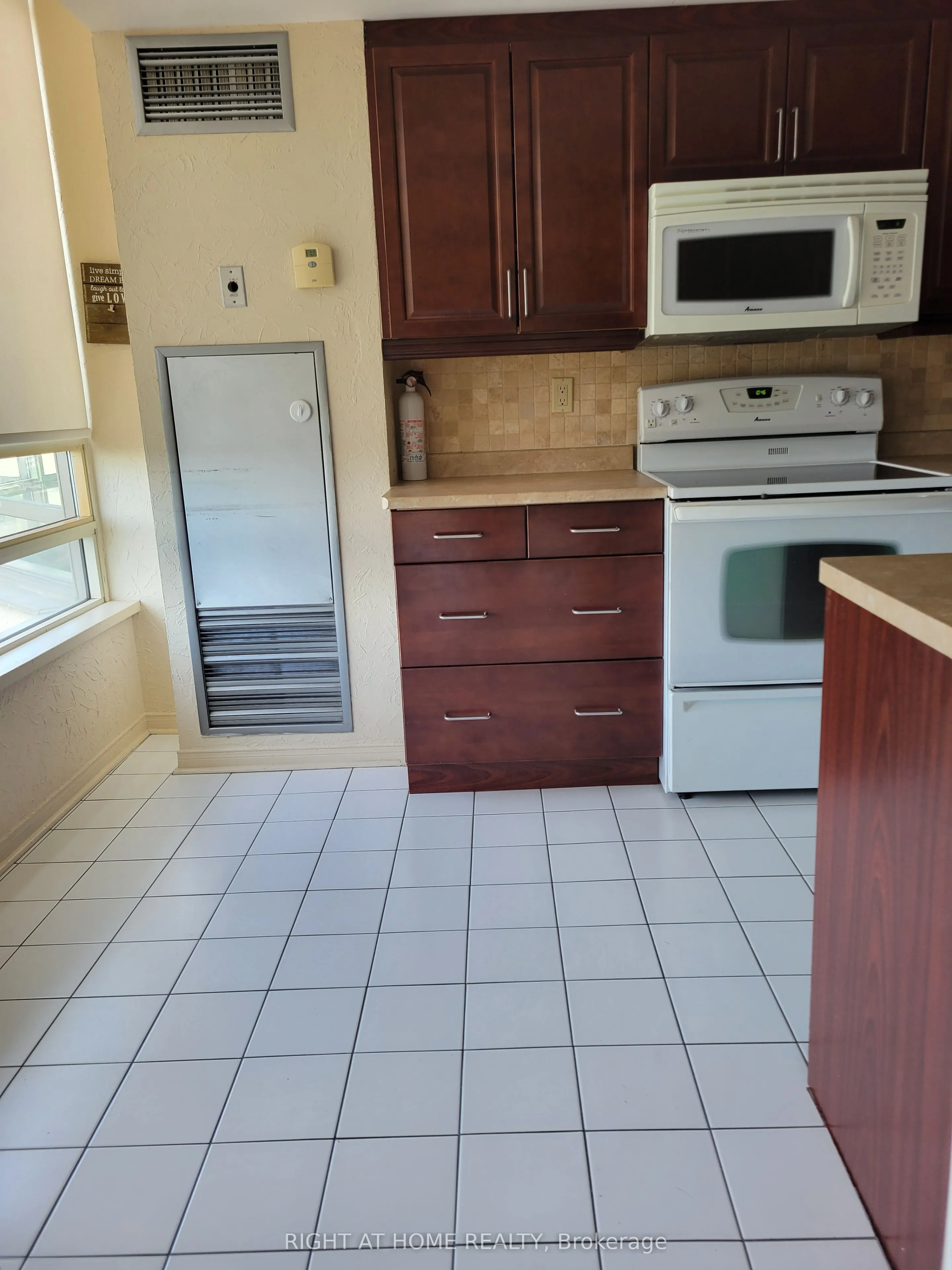 75 King Street E #PH2