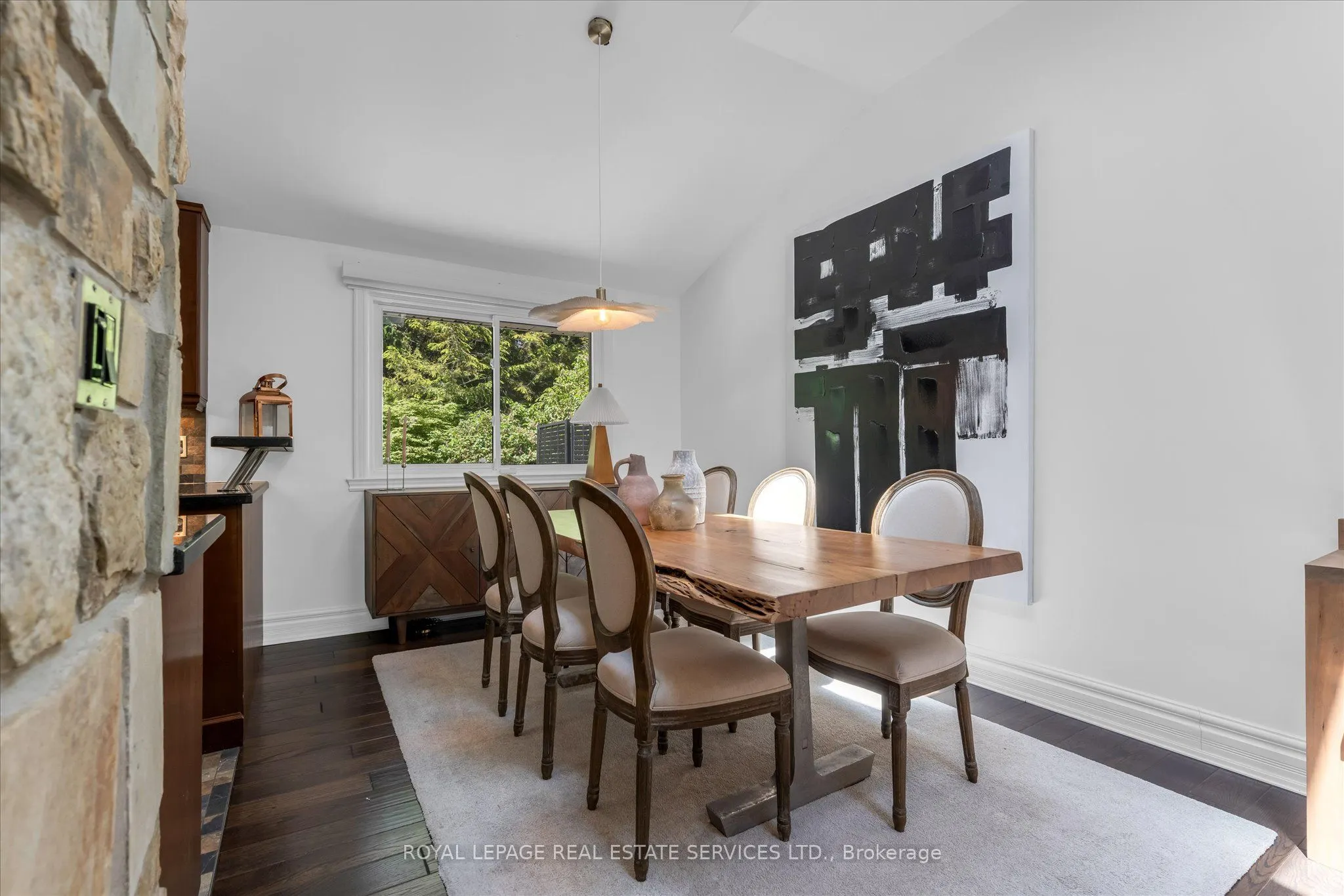 4163 Lakeshore Road