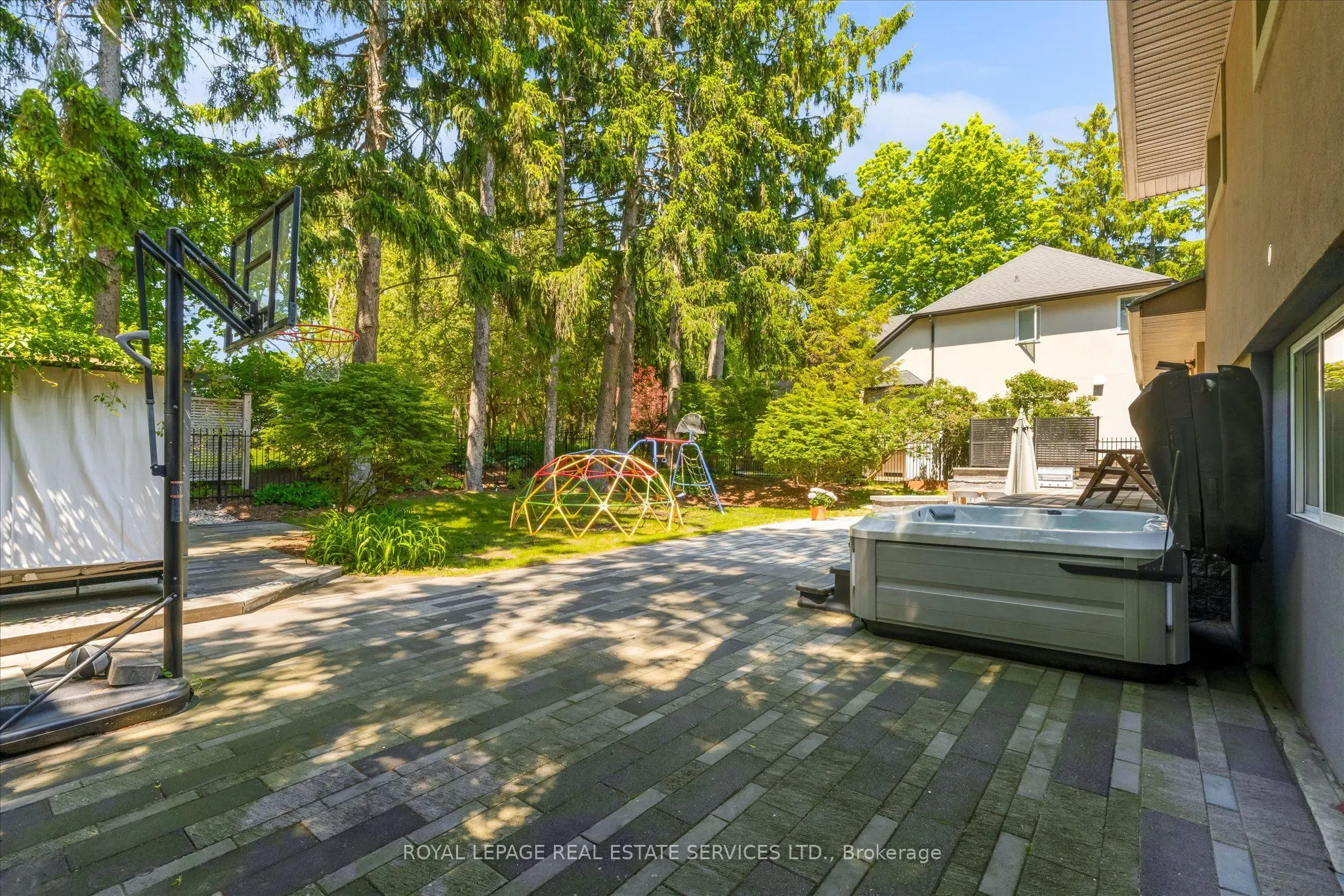 4163 Lakeshore Road