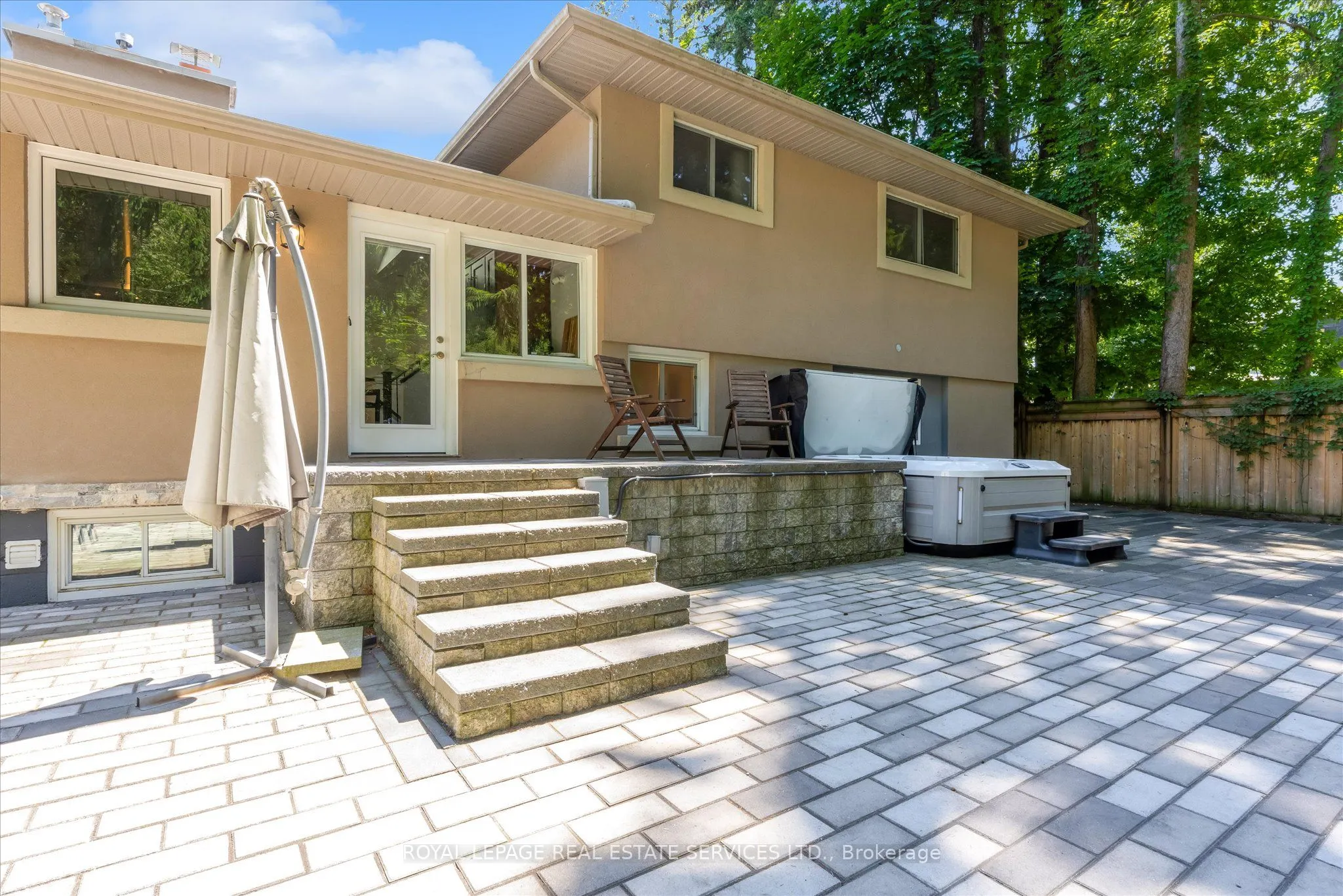 4163 Lakeshore Road