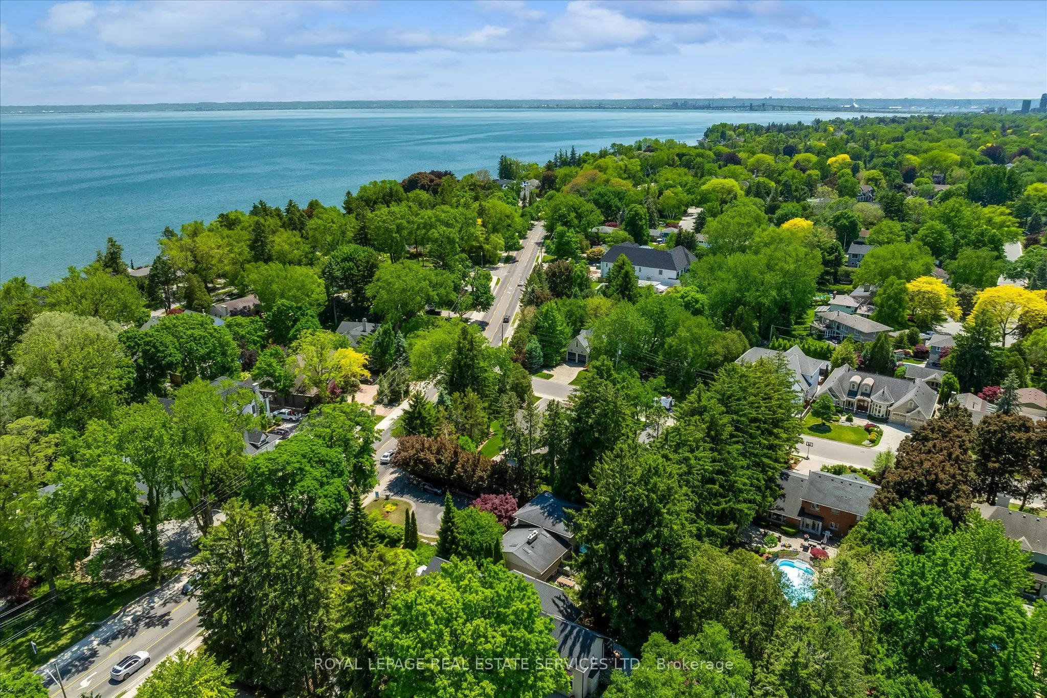 4163 Lakeshore Road
