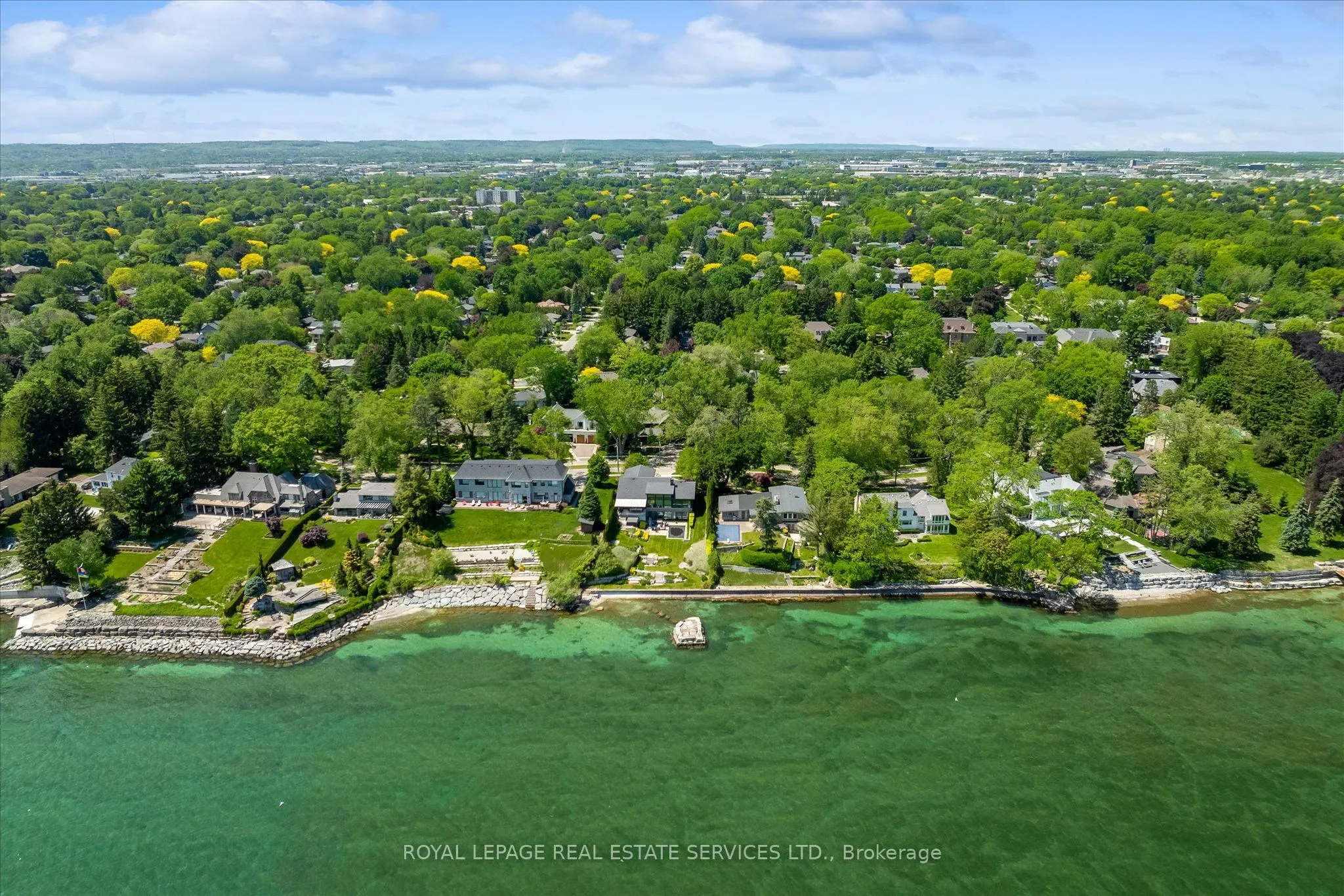 4163 Lakeshore Road