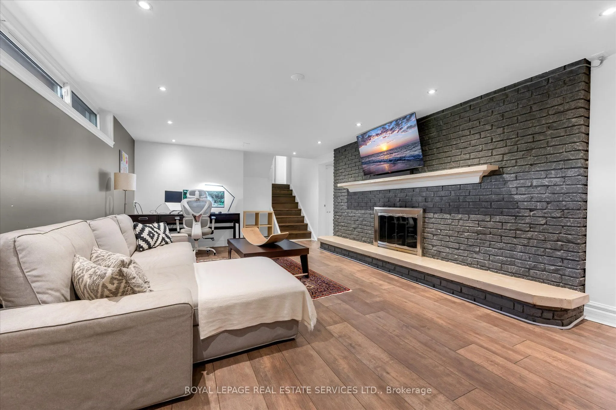4163 Lakeshore Road