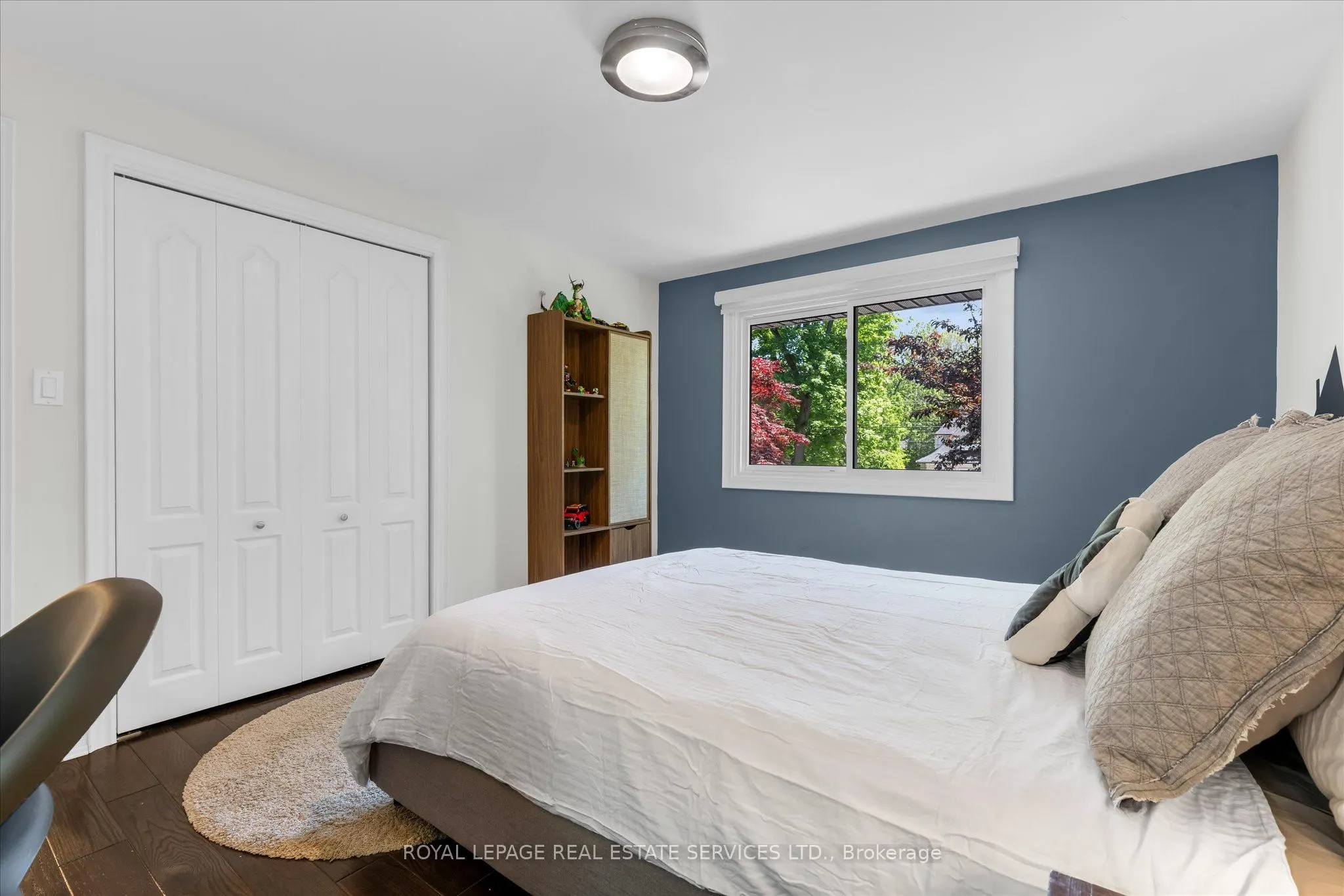 4163 Lakeshore Road