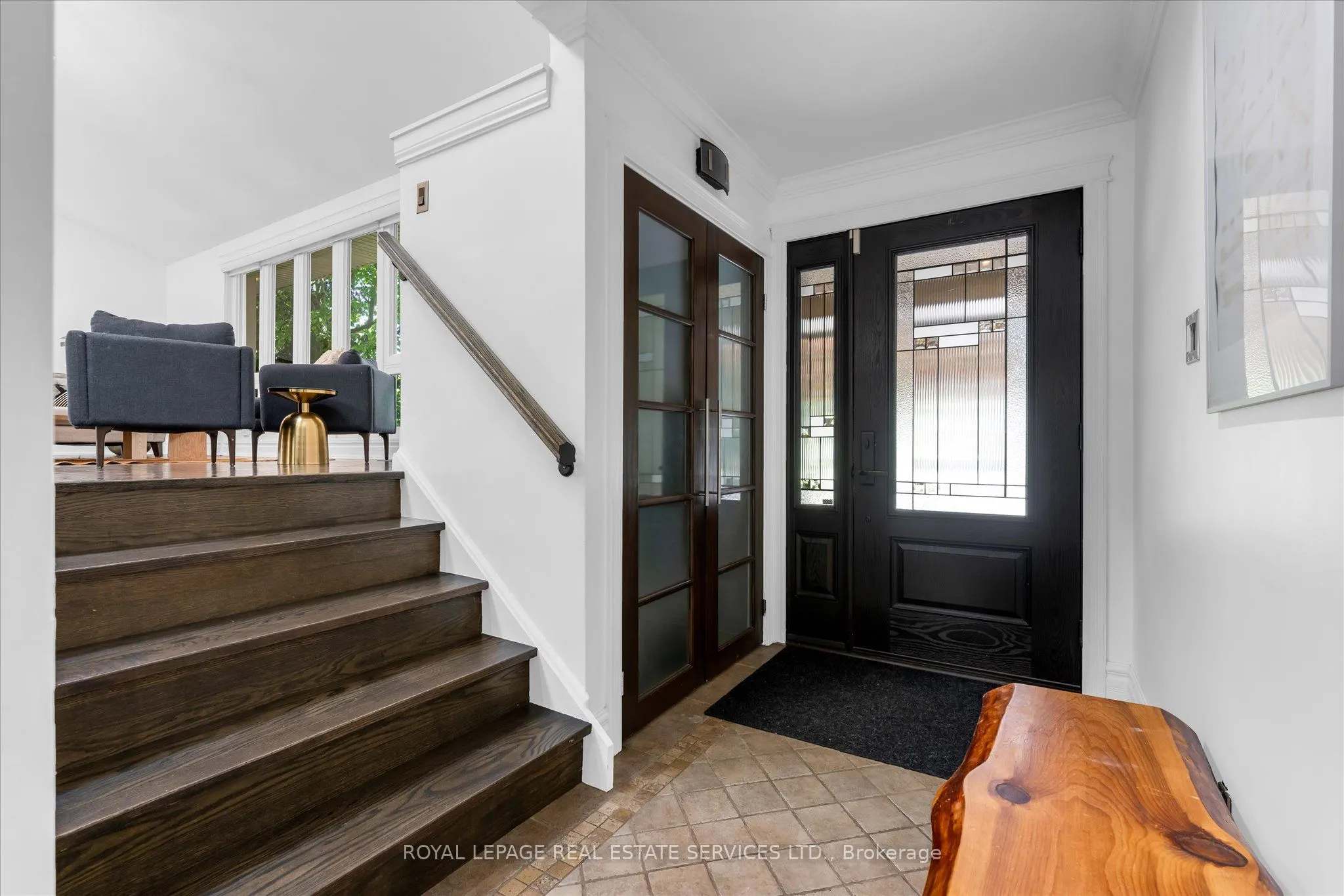 4163 Lakeshore Road