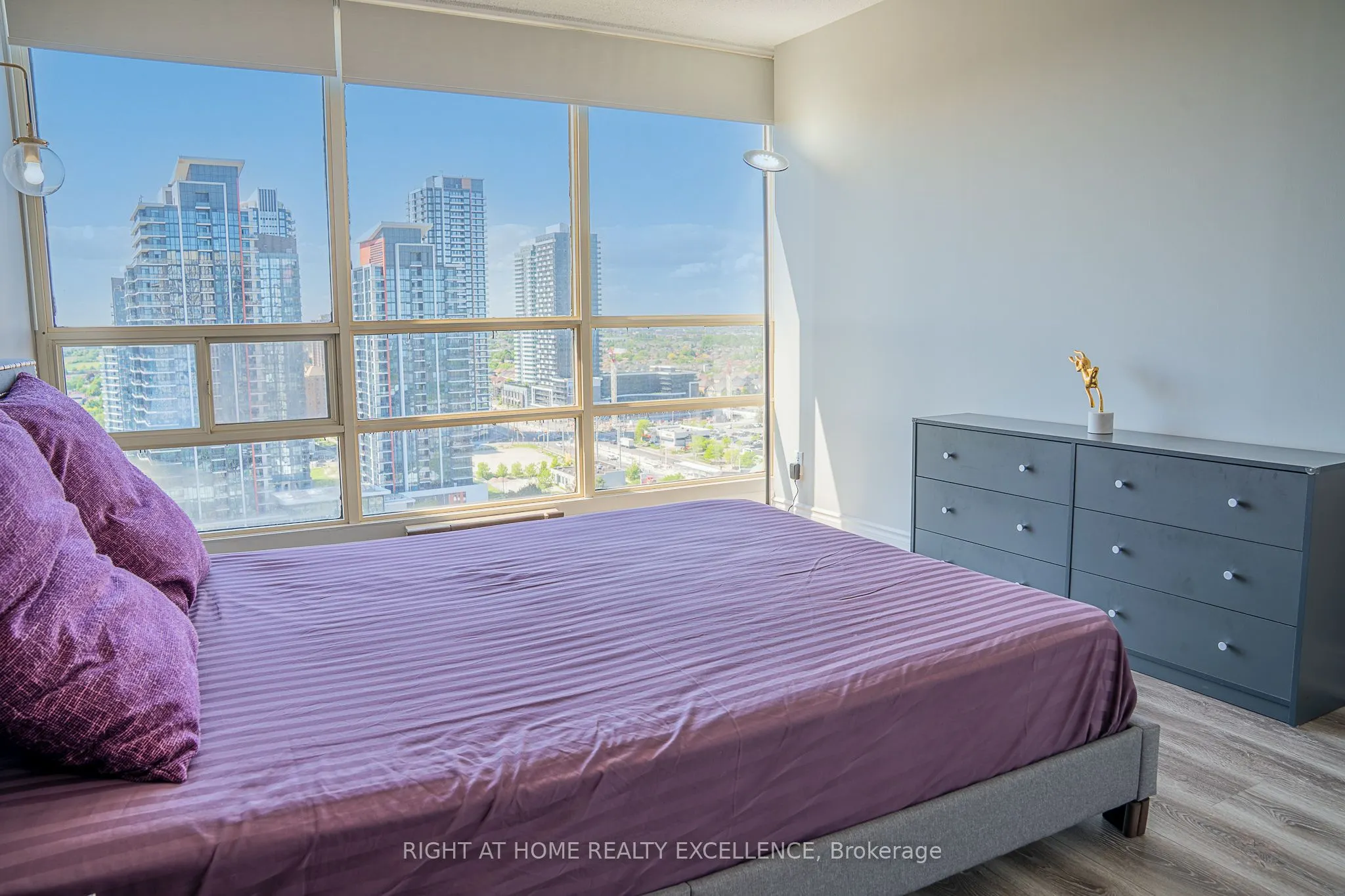 45 Kingsbridge Garden Circle #2410