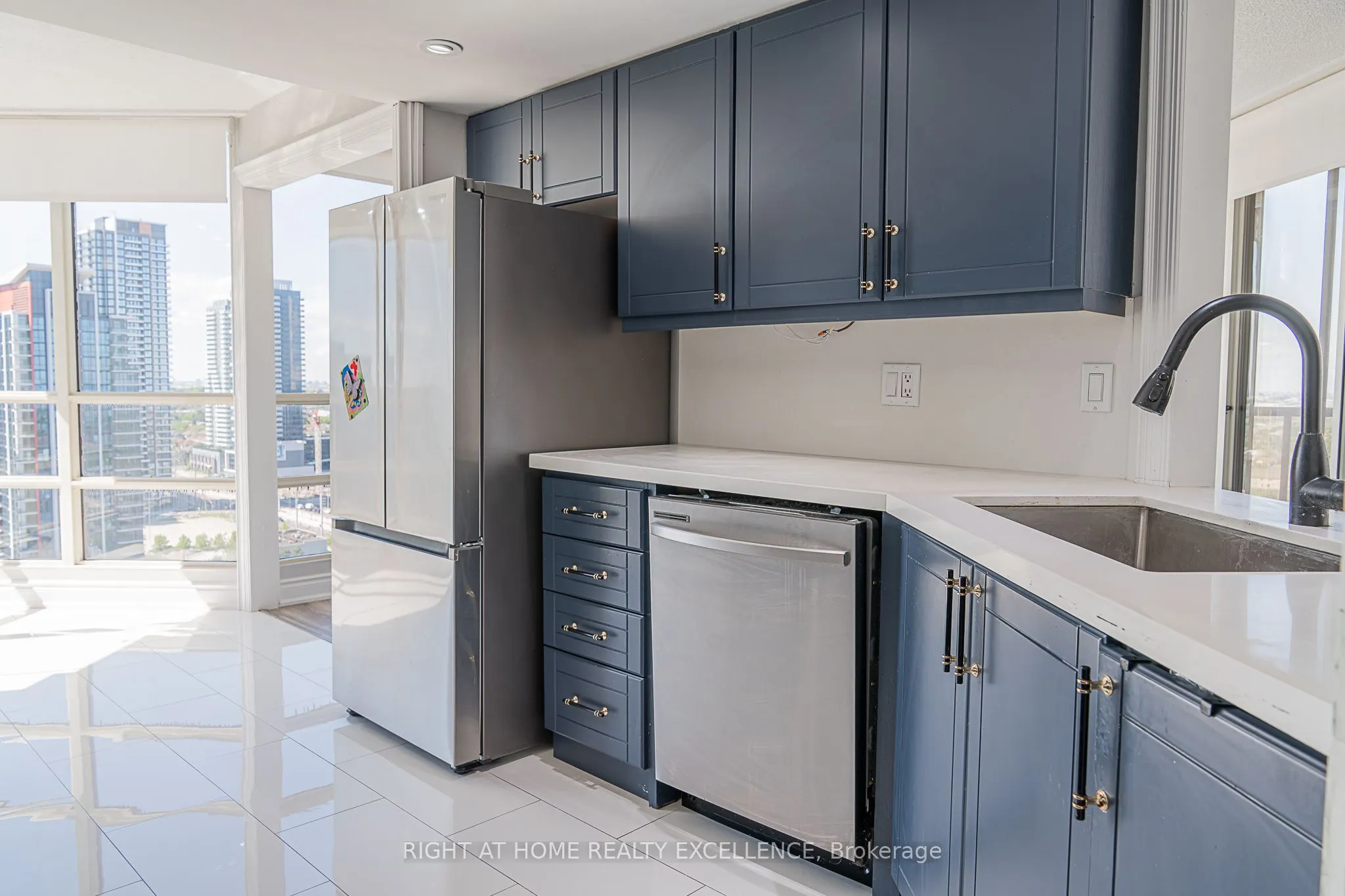 45 Kingsbridge Garden Circle #2410