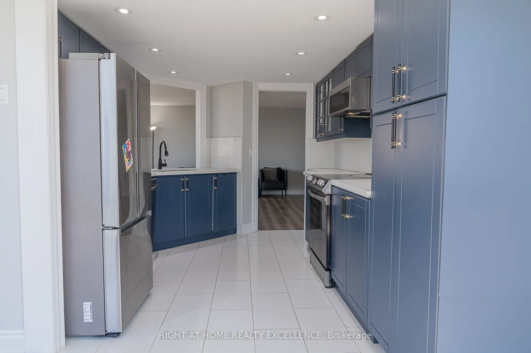 45 Kingsbridge Garden Circle #2410