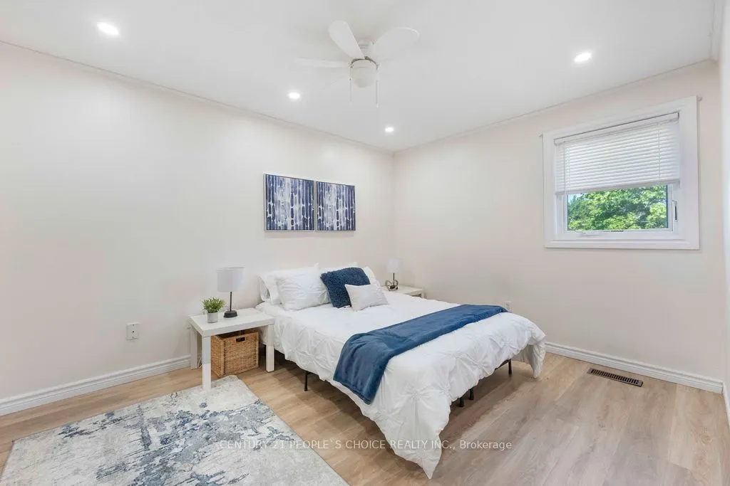 4053 Trapper Crescent
