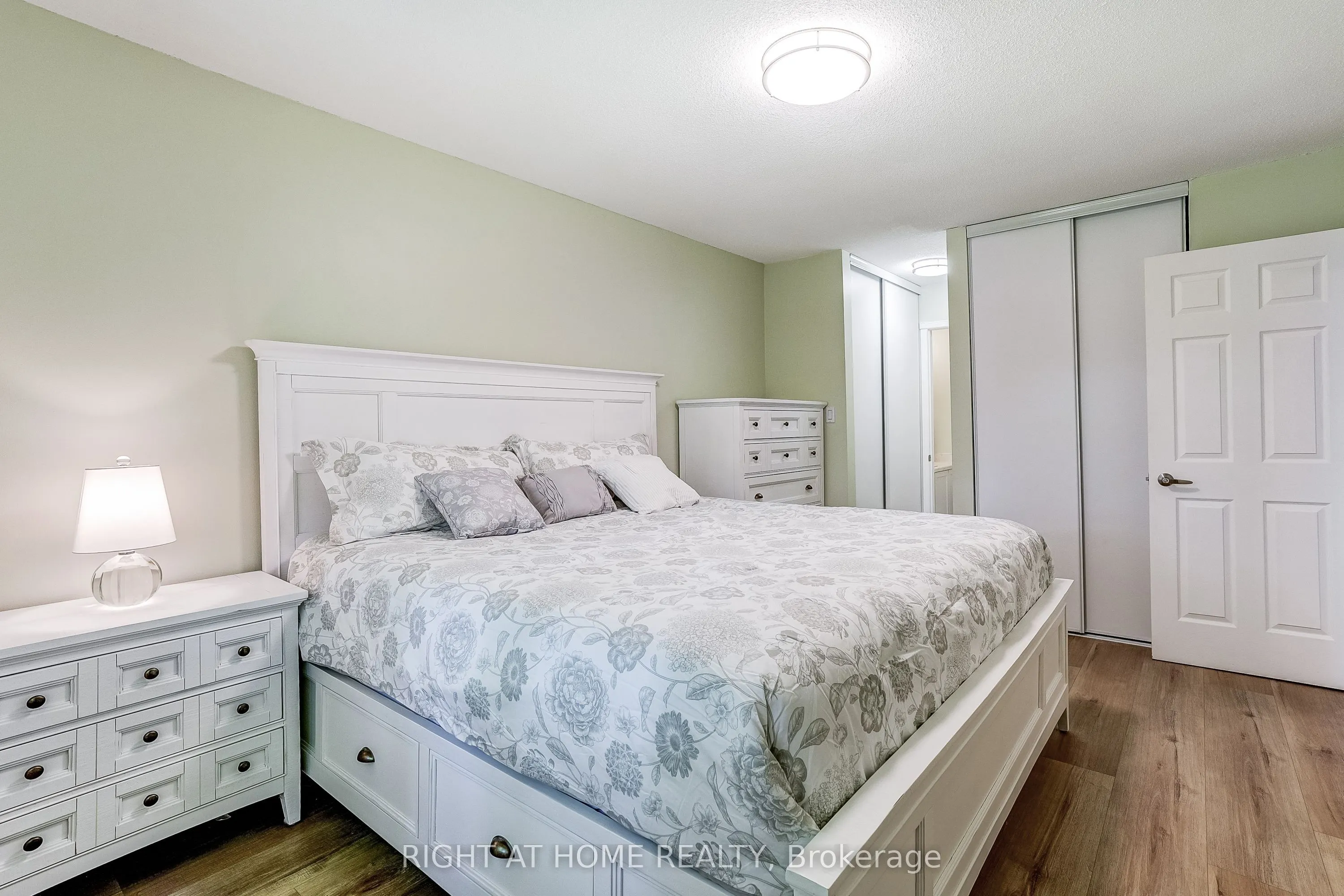 2120 Rathburn Road E #55