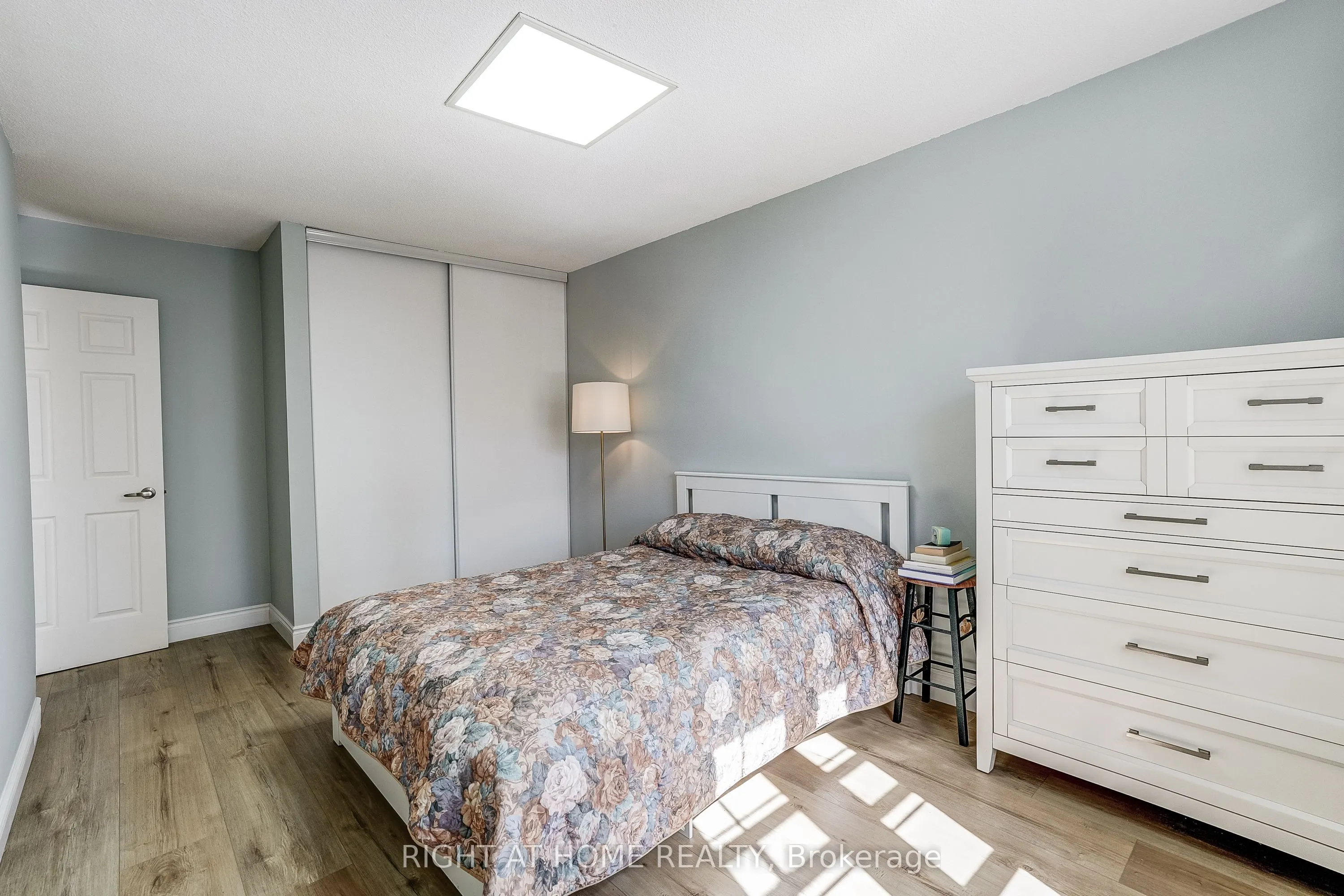2120 Rathburn Road E #55