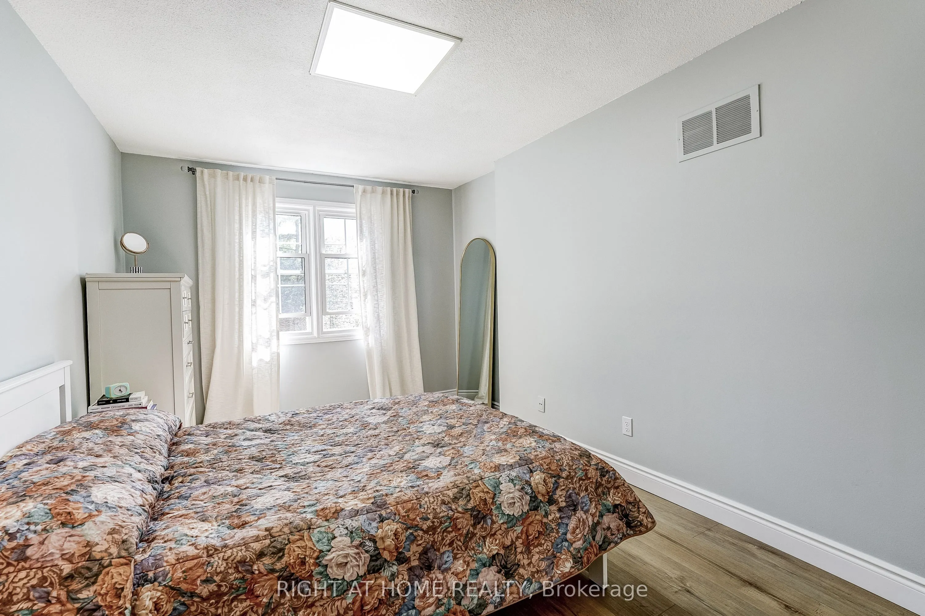 2120 Rathburn Road E #55
