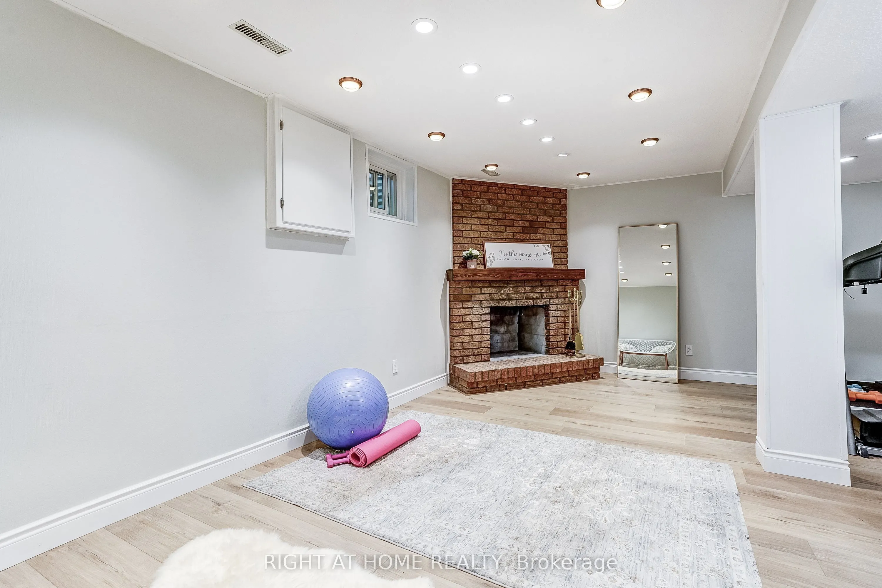 2120 Rathburn Road E #55