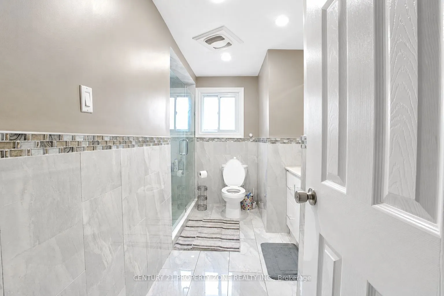 7652 Roselle Crescent