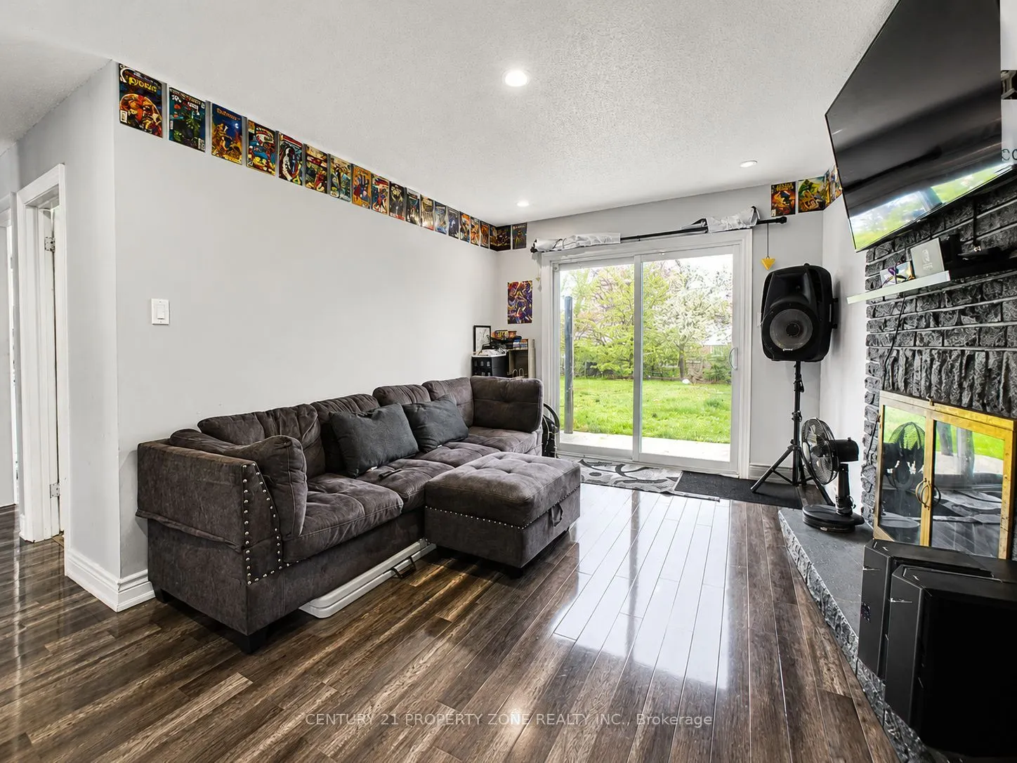 7652 Roselle Crescent