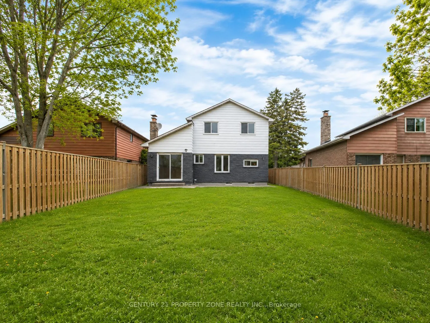 7652 Roselle Crescent