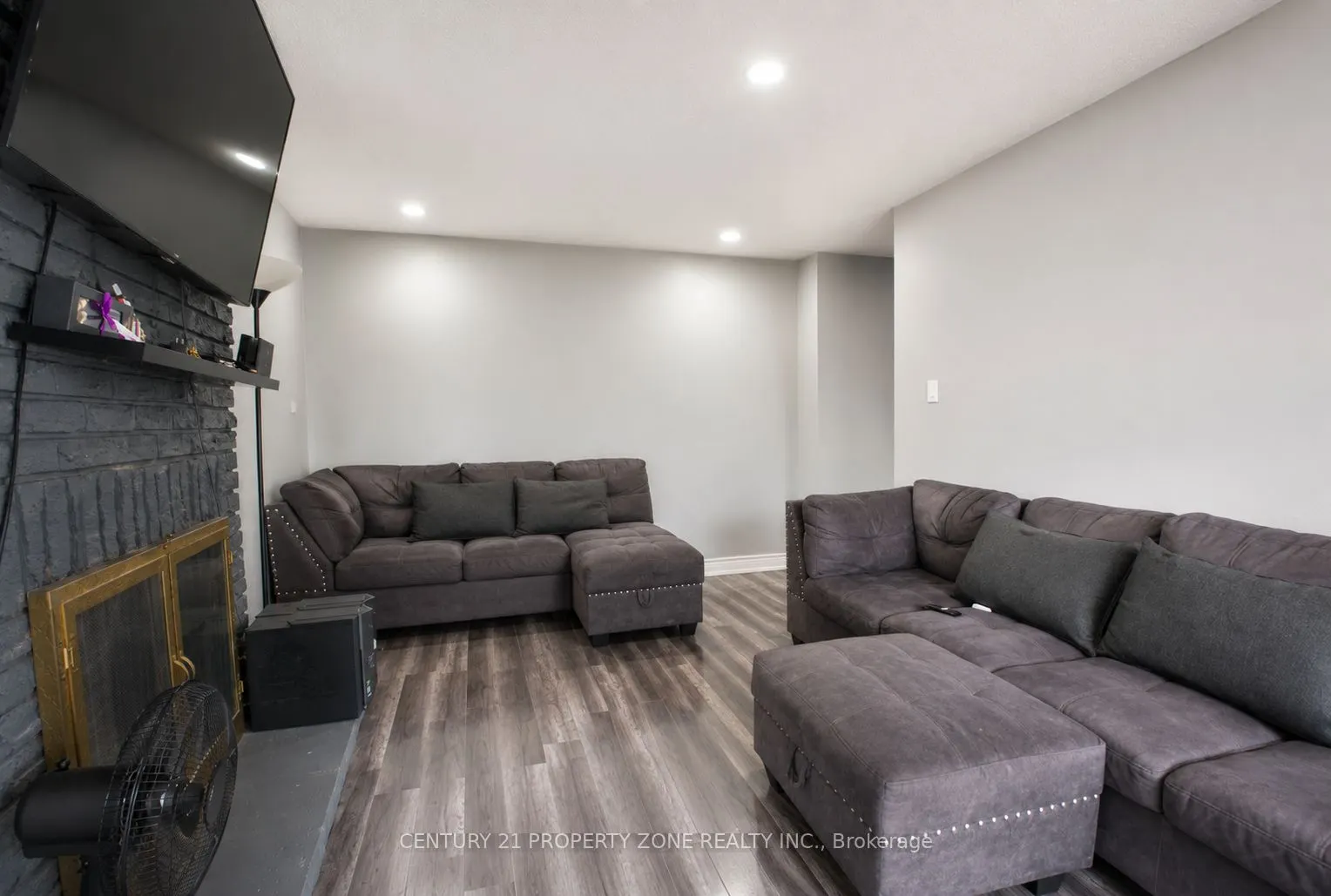 7652 Roselle Crescent