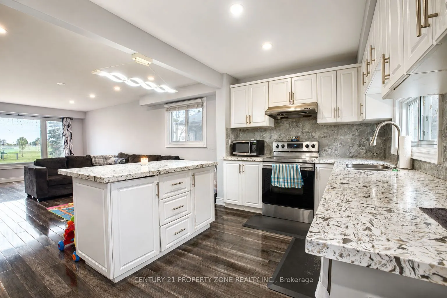 7652 Roselle Crescent