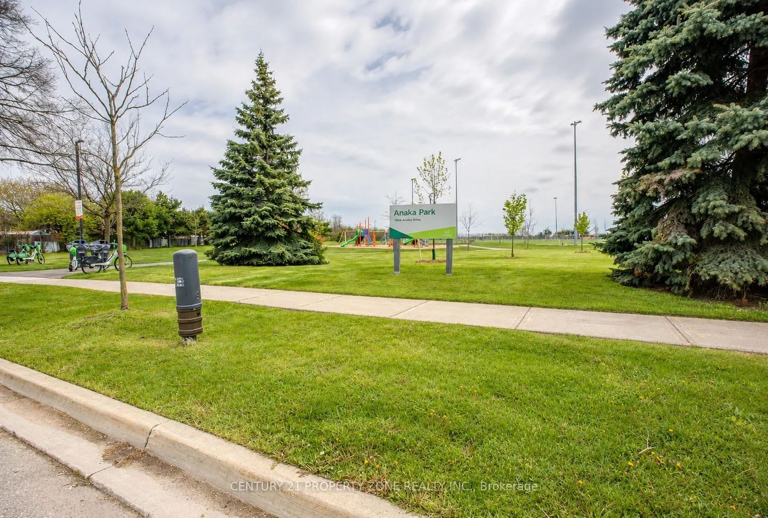 7652 Roselle Crescent