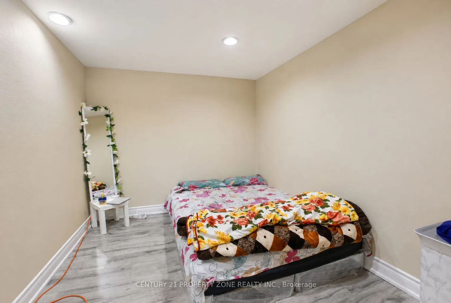 7652 Roselle Crescent