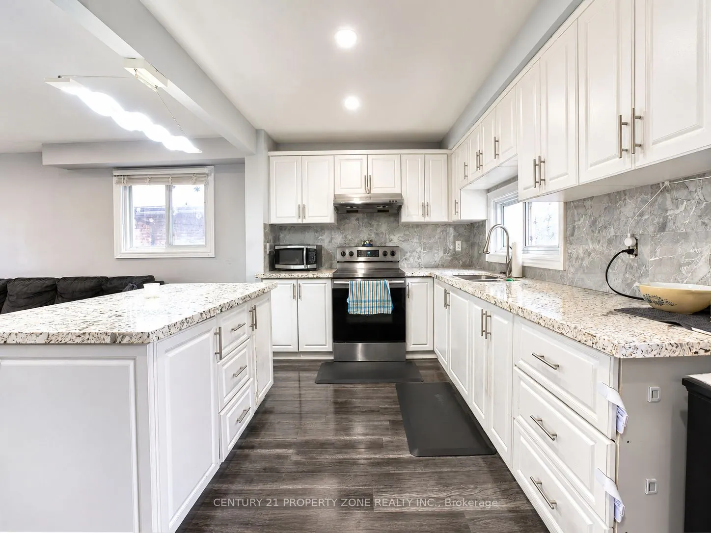 7652 Roselle Crescent