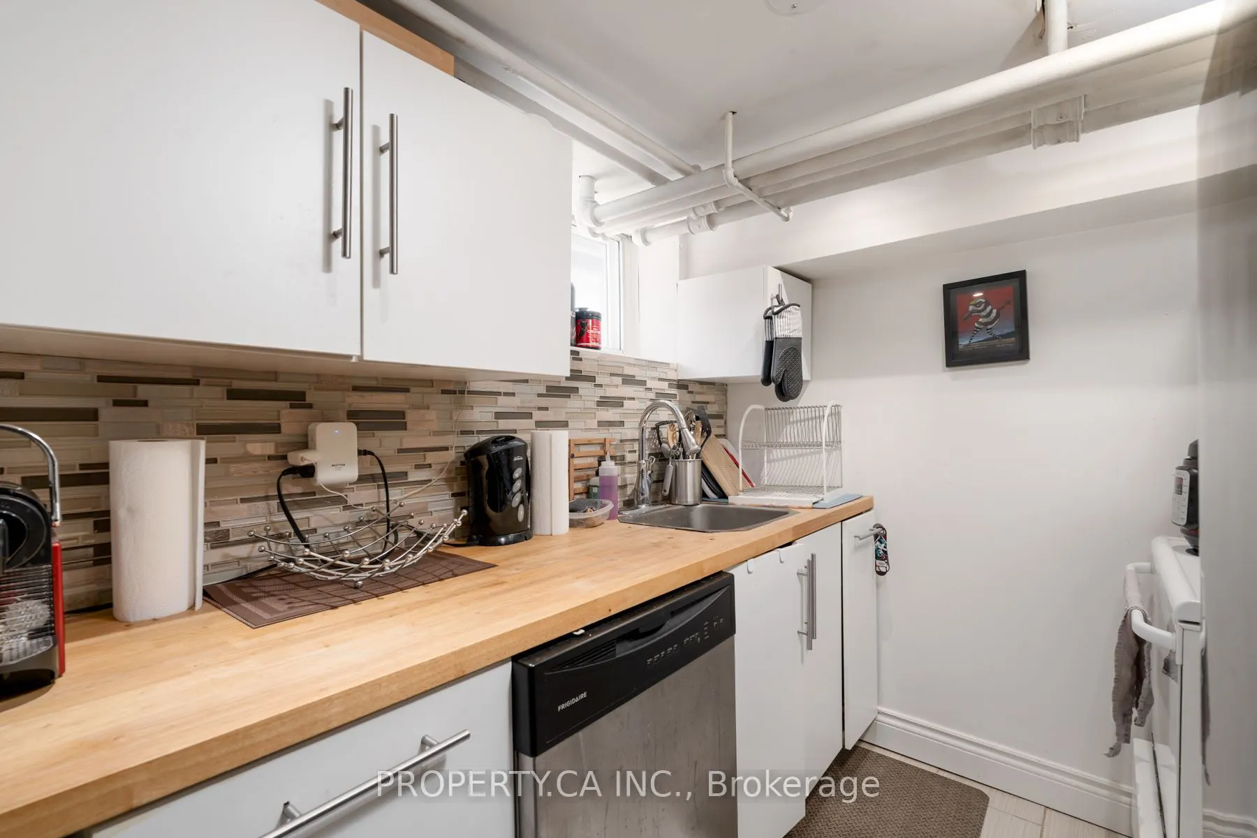 9 Fairview Avenue