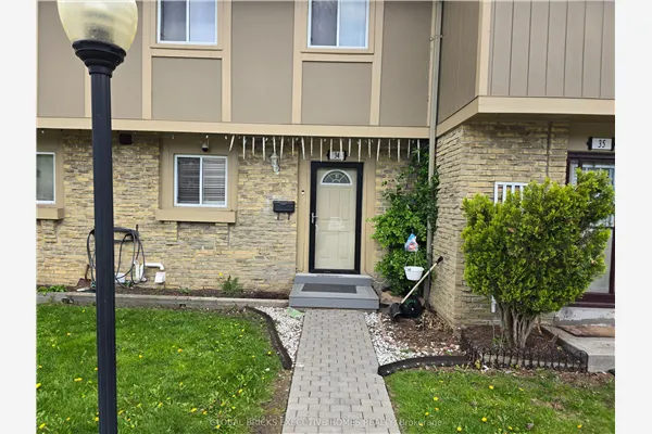 57 Hansen Road N