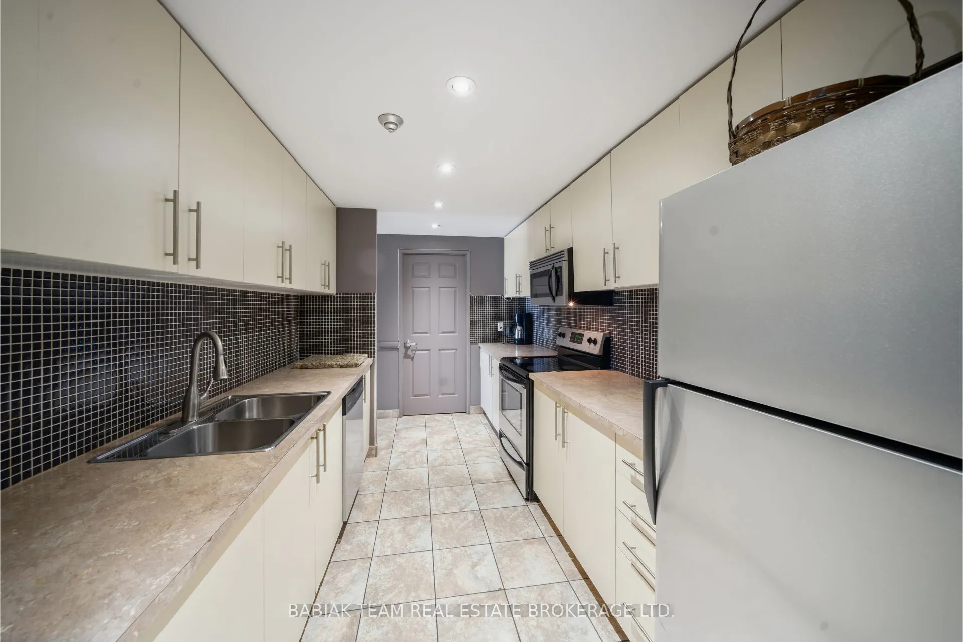 6 Humberline Drive #202