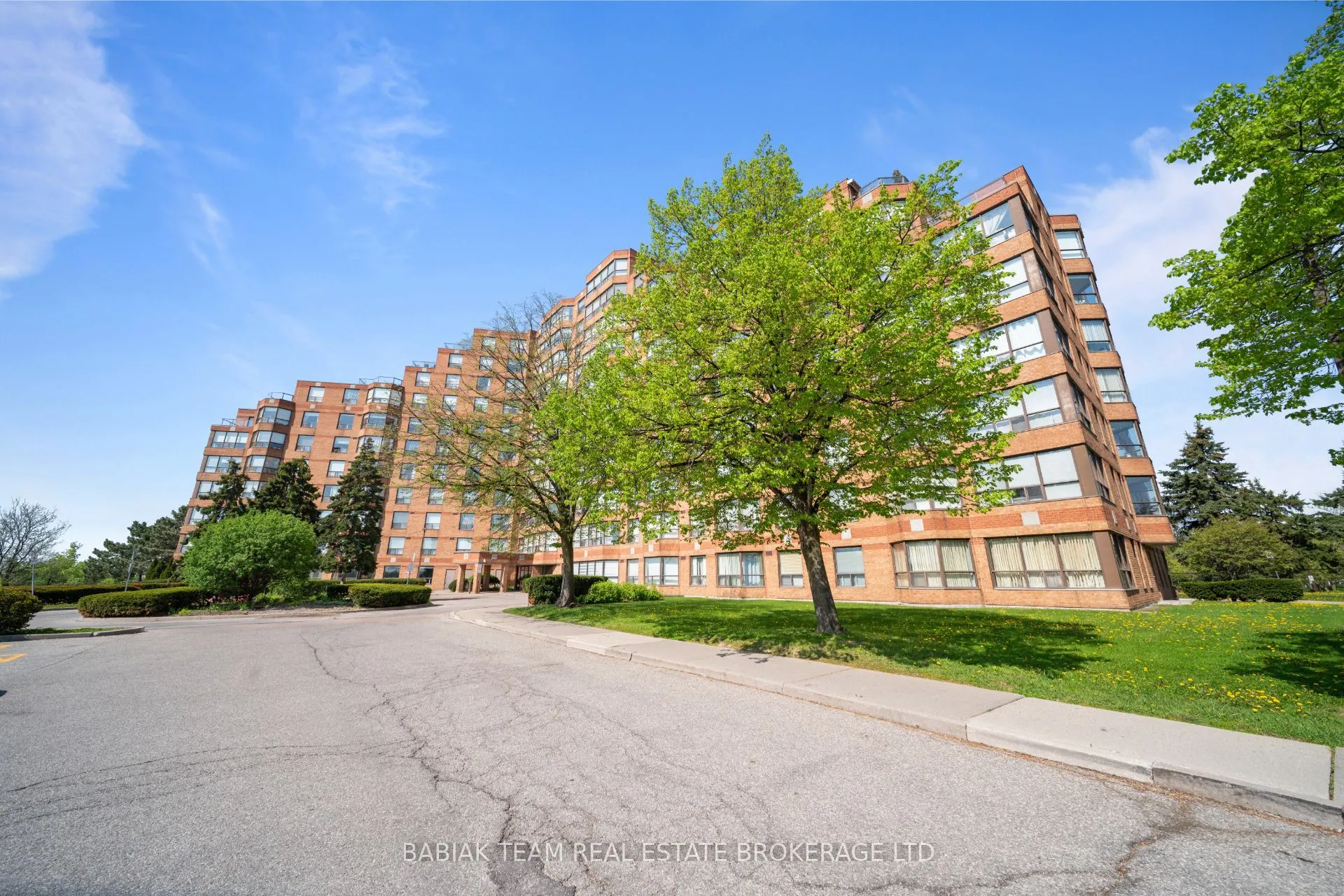 6 Humberline Drive #202