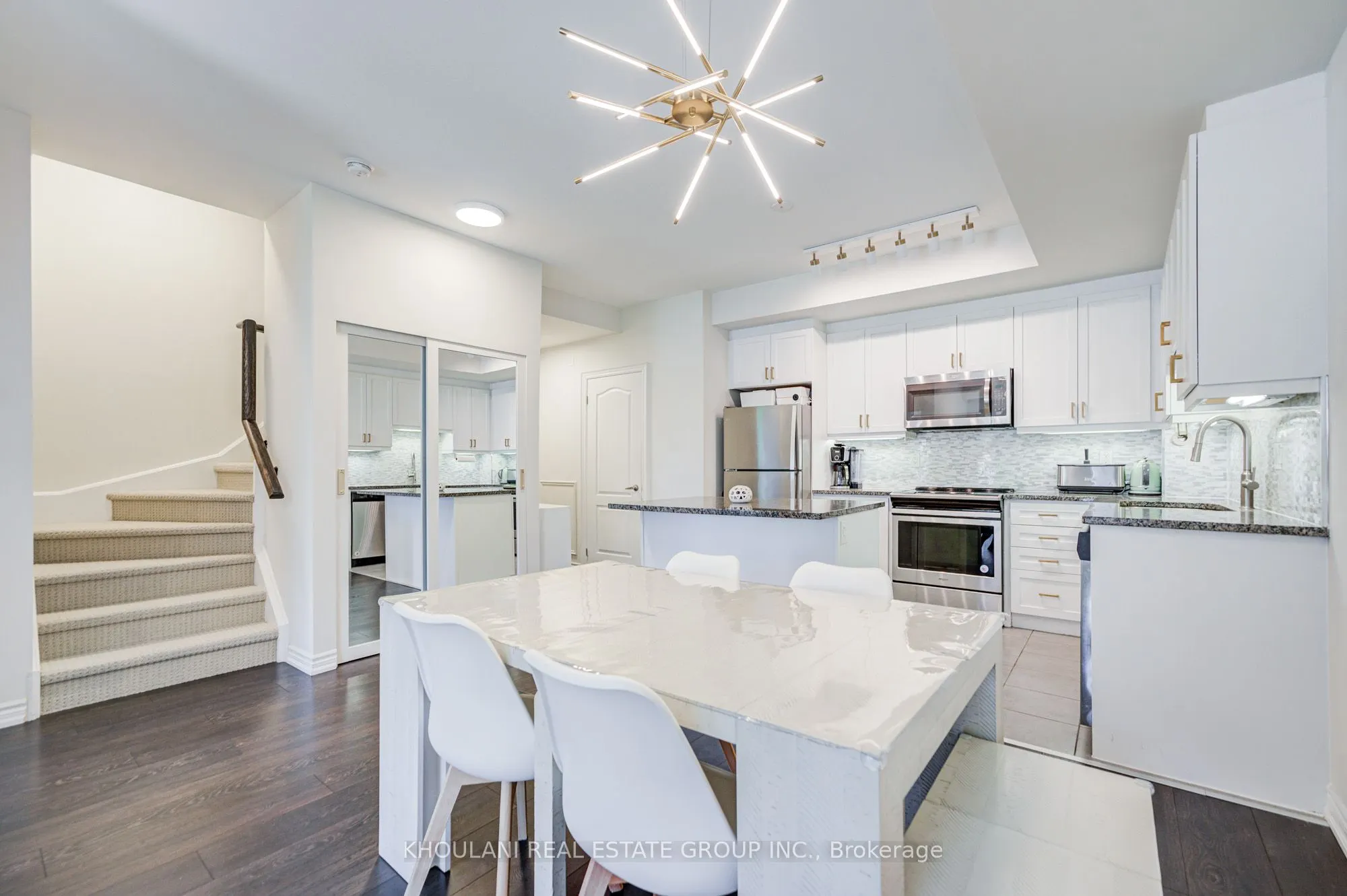 11 Applewood Lane #240