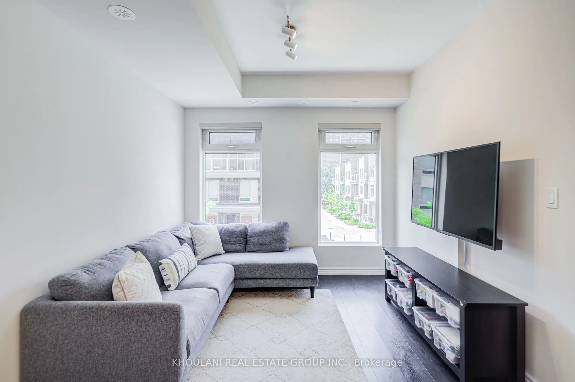 11 Applewood Lane #240