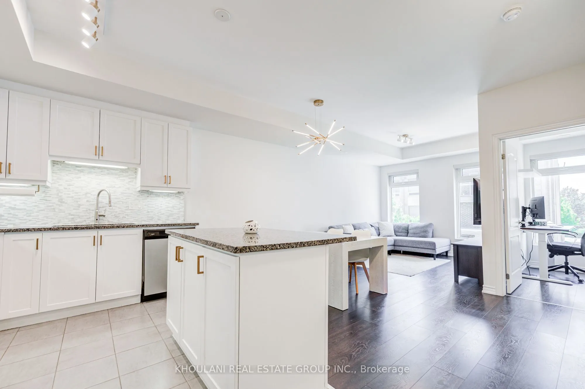 11 Applewood Lane #240