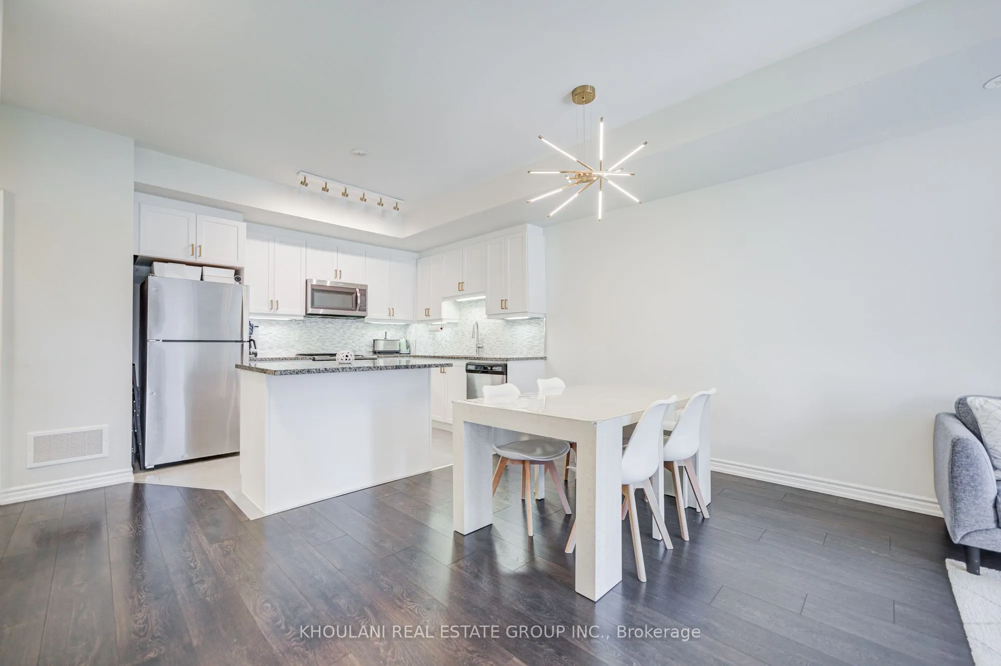 11 Applewood Lane #240
