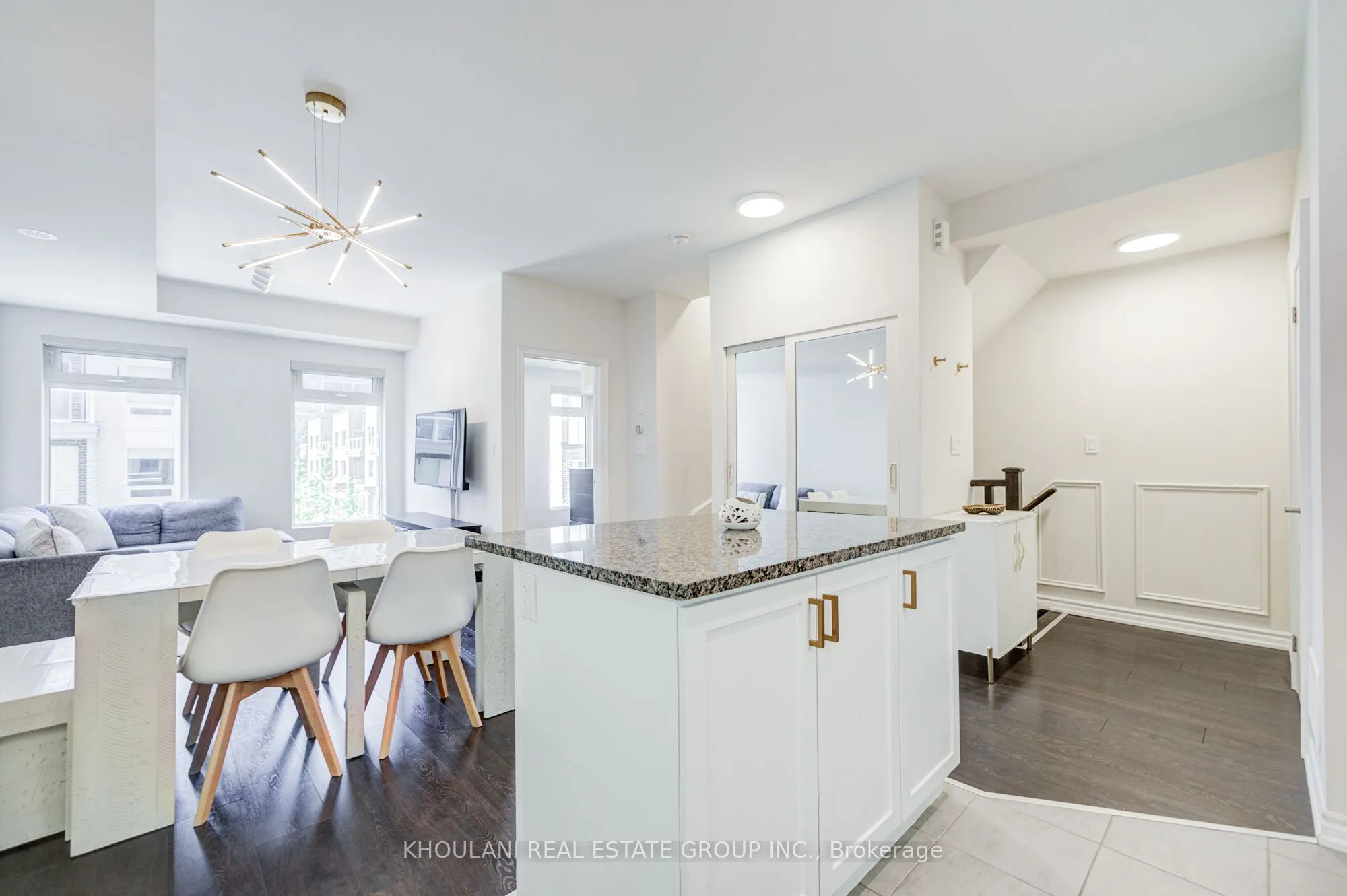 11 Applewood Lane #240