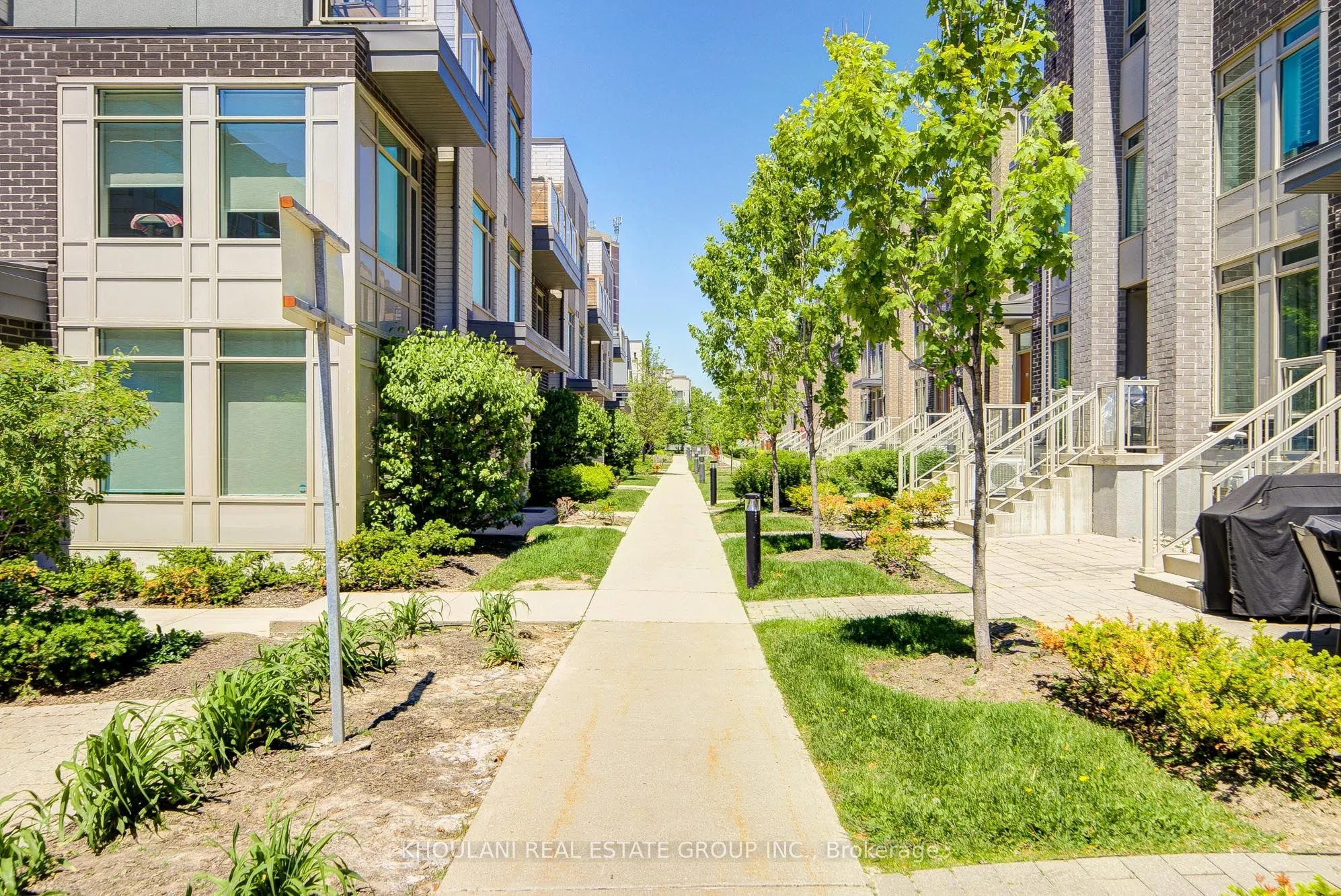 11 Applewood Lane #240