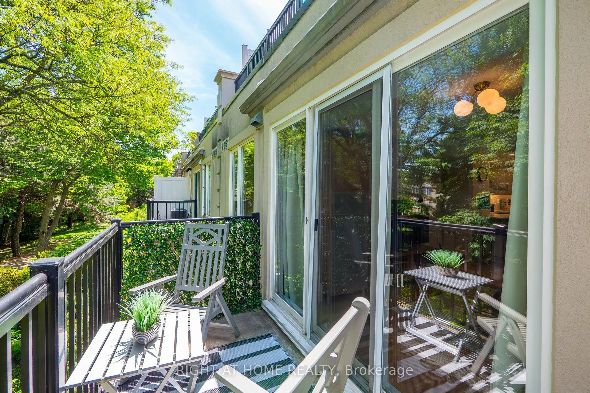 105 George Appleton Way #2151