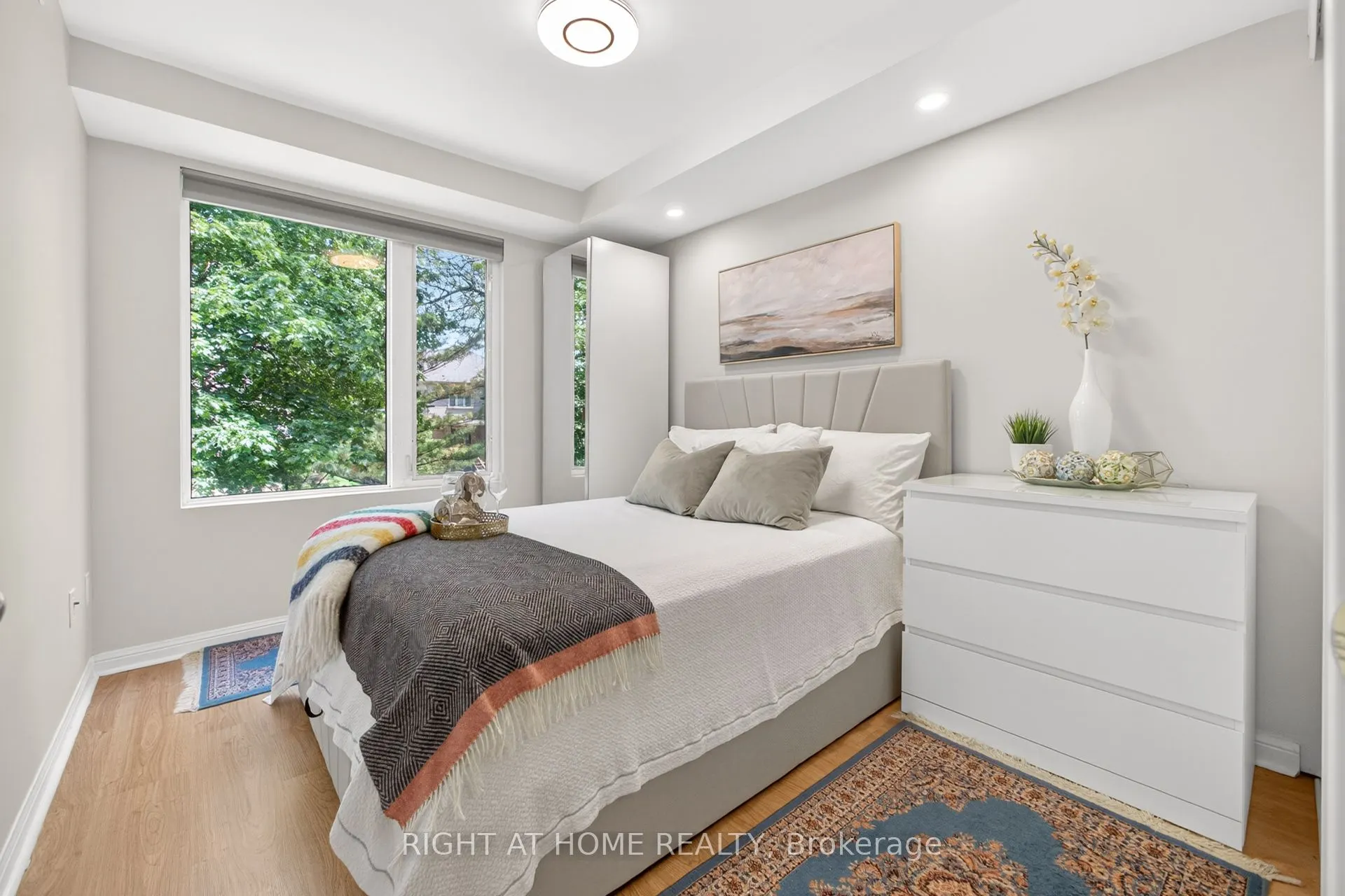 105 George Appleton Way #2151