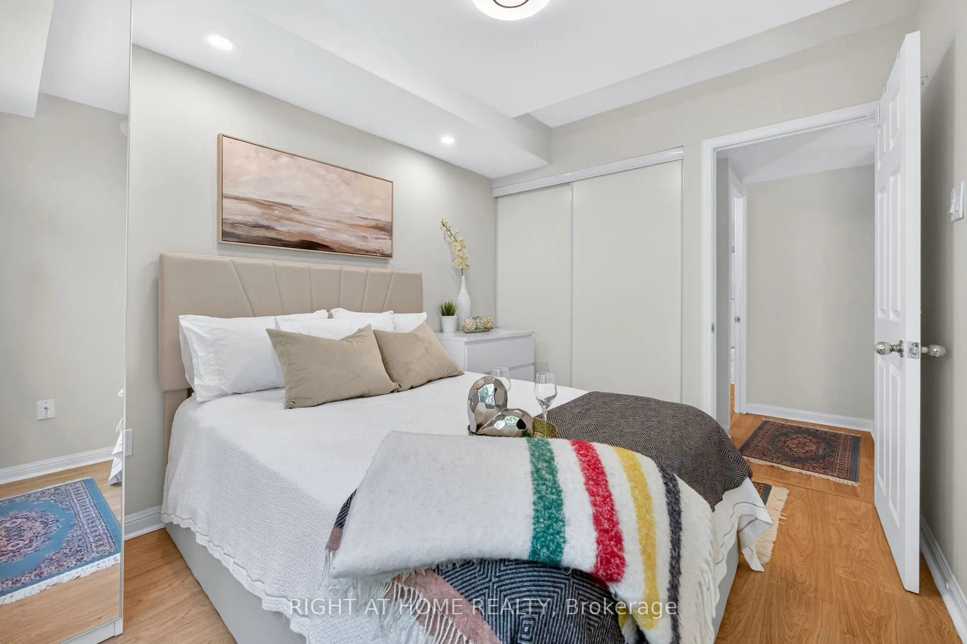 105 George Appleton Way #2151