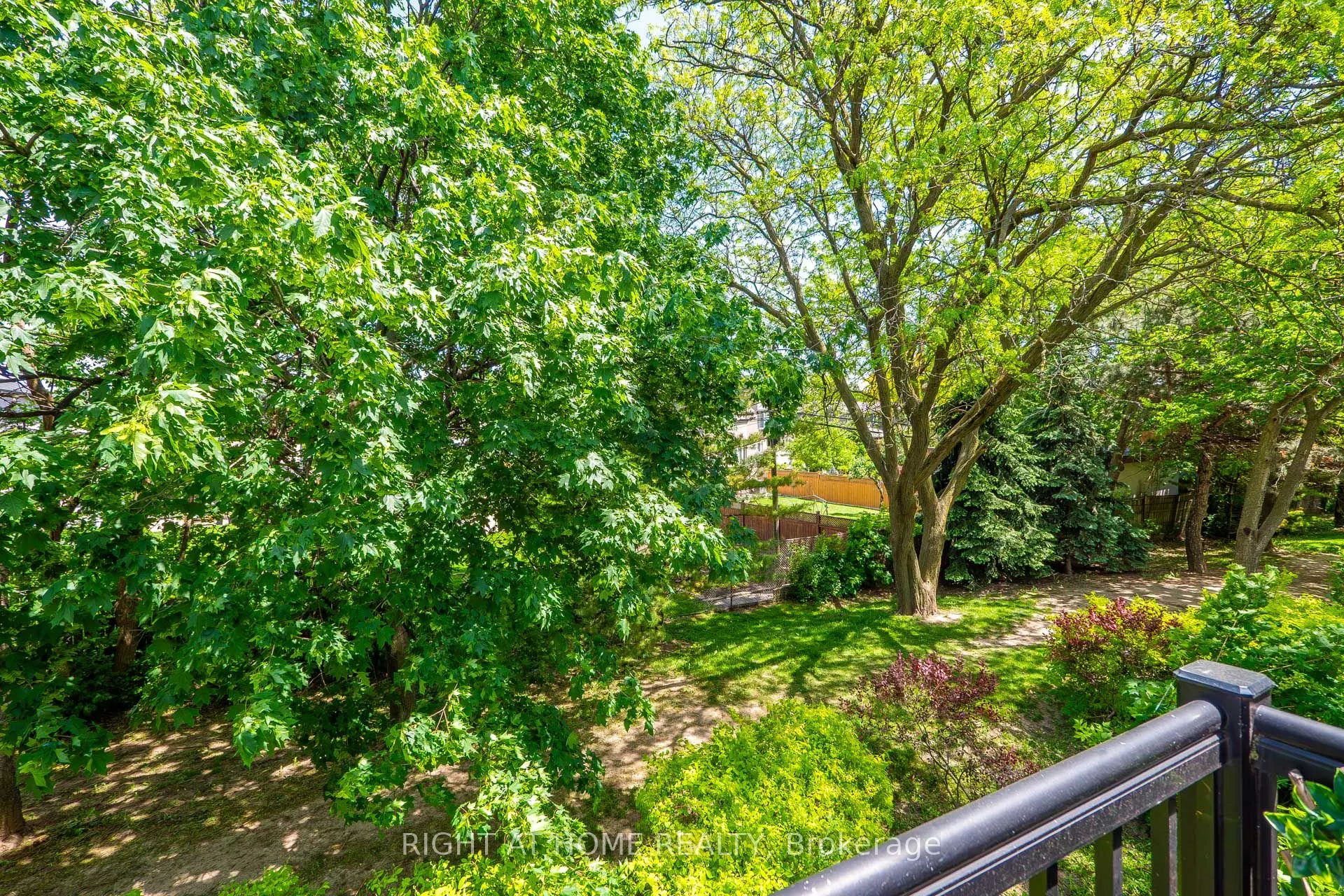 105 George Appleton Way #2151