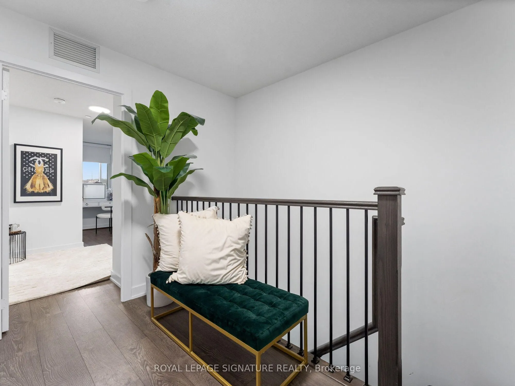 251 Manitoba Street S #132