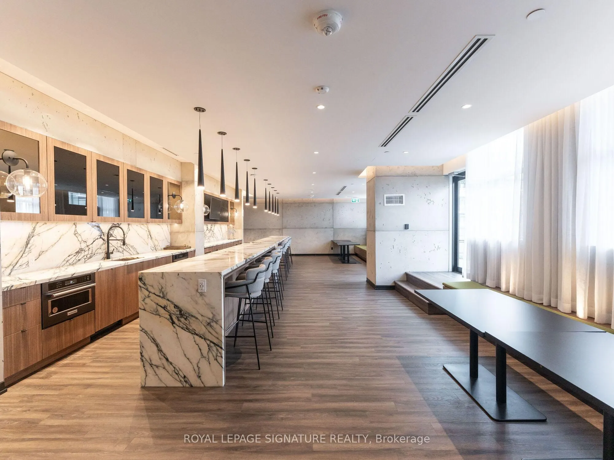 251 Manitoba Street S #132