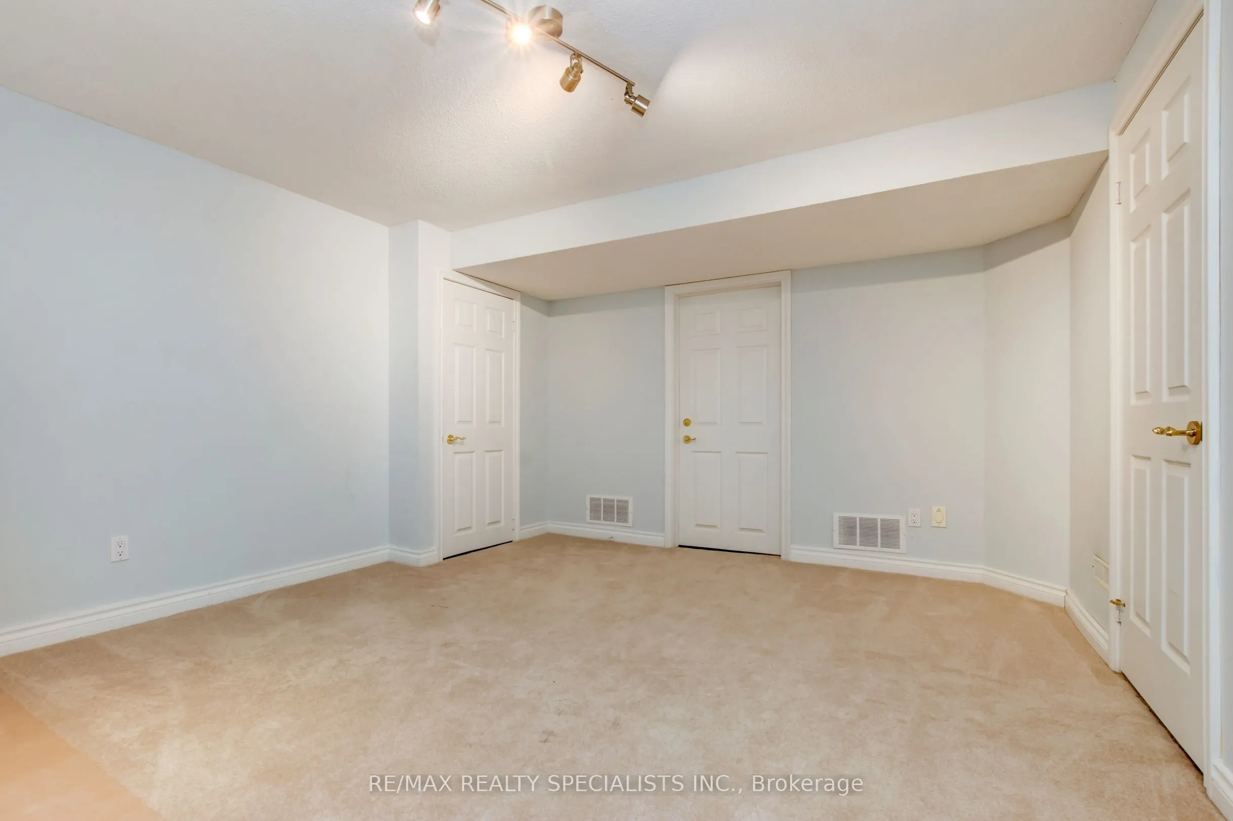 5480 Glen Erin Drive #66