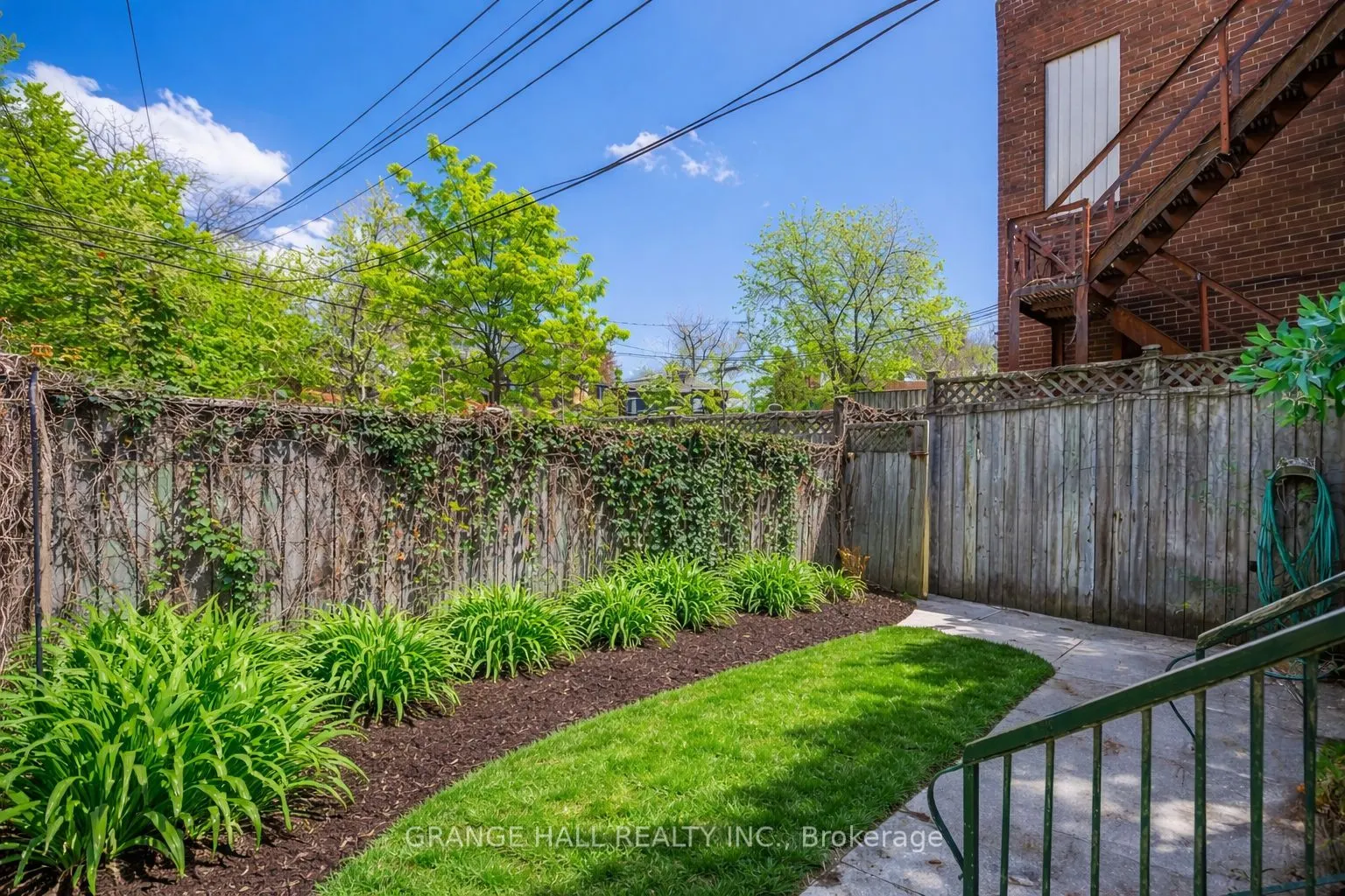 1544 King Street W